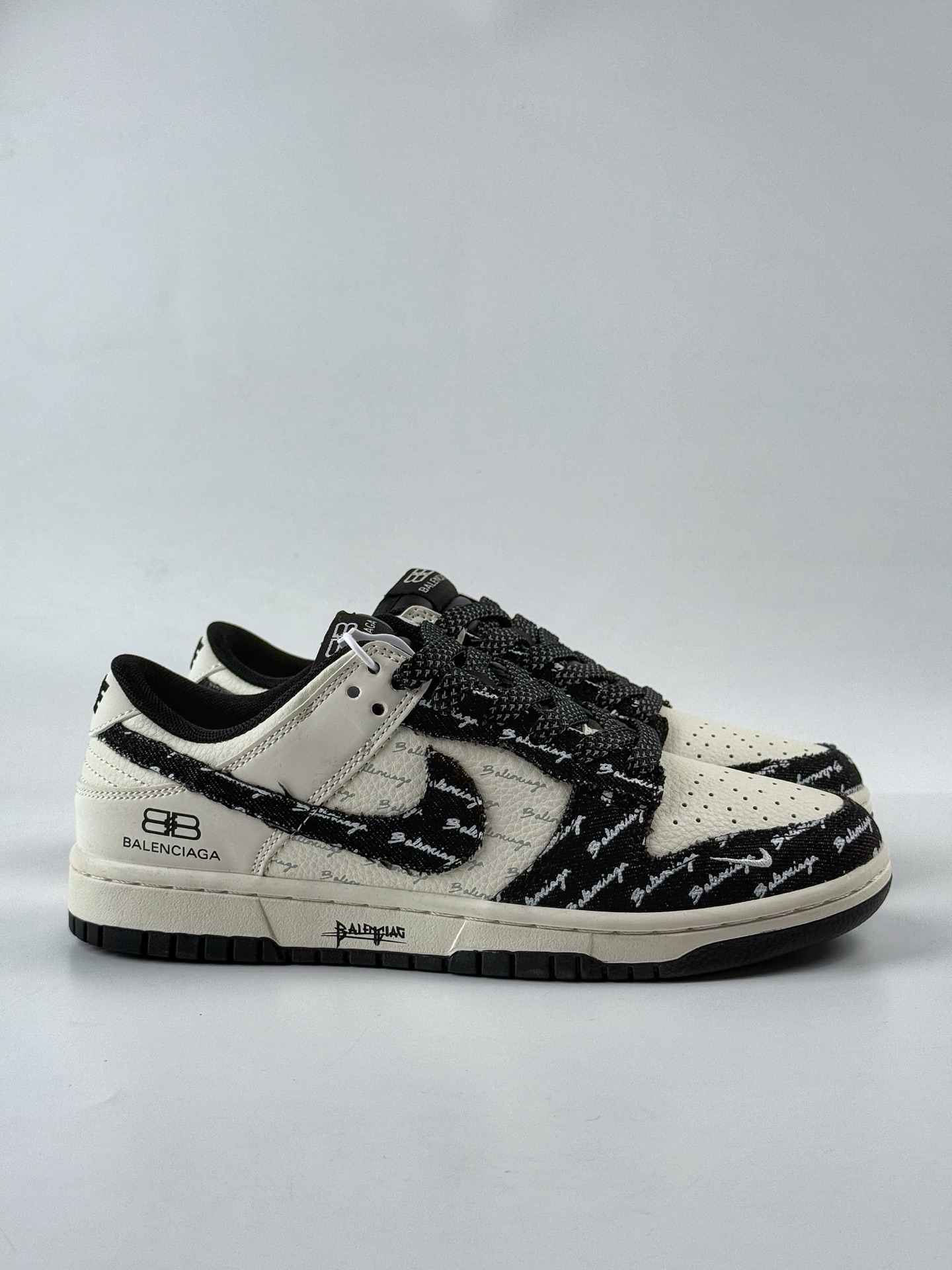 260 Nike SB Dunk Low x Balenciaga 黑白小勾满天星 XD1588-226-Chinese UA Cheap High Quatity Brand Clothes Bags handbags Sneakers wholesale wholesaler seller from China Factory suppliers Fashion Clothing Shoes best Quality Beautiful Price 260 Nike SB Dunk Low x Balenciaga 黑白小勾满天星 XD1588-226