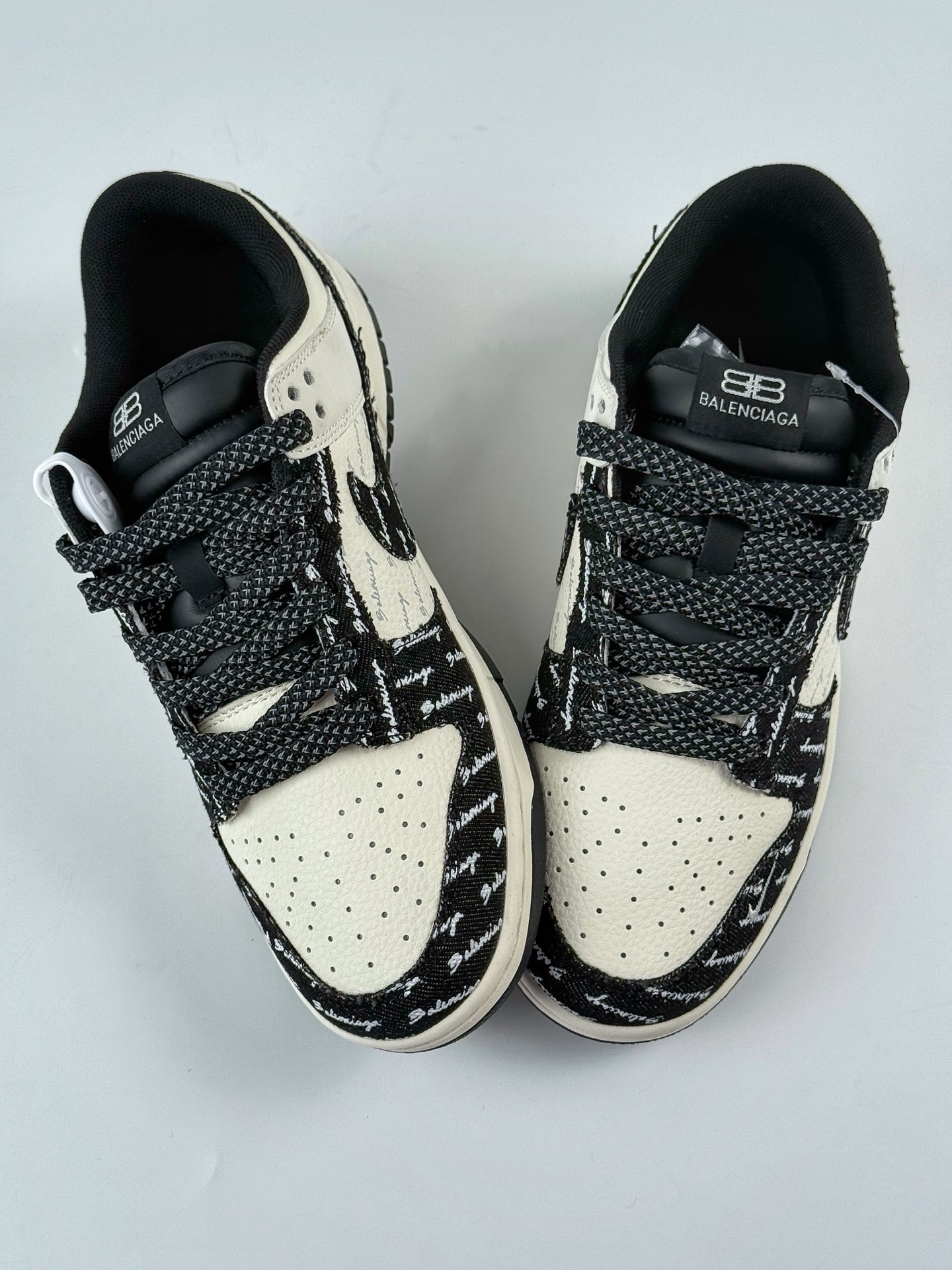 260 Nike SB Dunk Low x Balenciaga 黑白小勾满天星 XD1588-226-Chinese UA Cheap High Quatity Brand Clothes Bags handbags Sneakers wholesale wholesaler seller from China Factory suppliers Fashion Clothing Shoes best Quality Beautiful Price 260 Nike SB Dunk Low x Balenciaga 黑白小勾满天星 XD1588-226