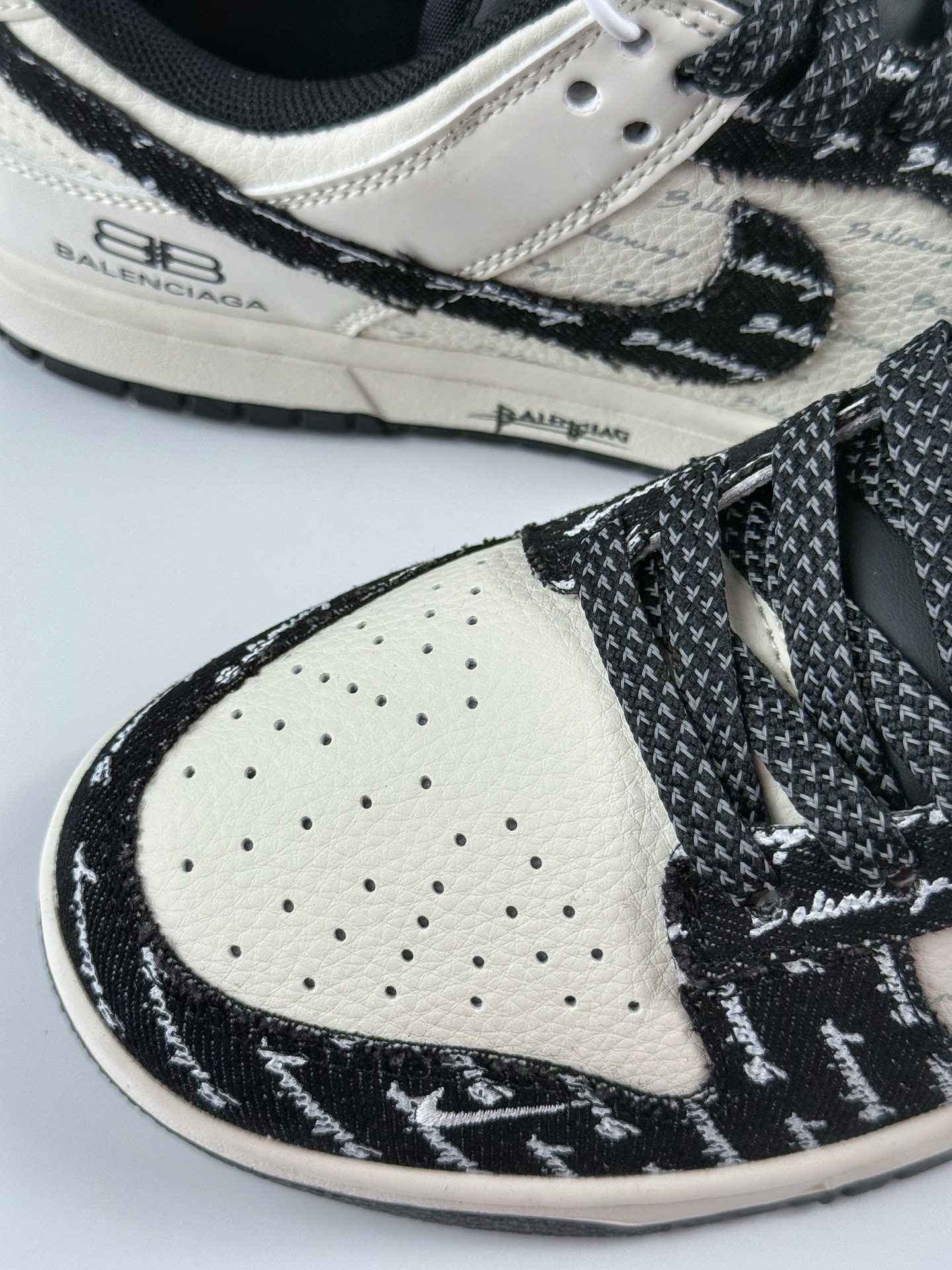 260 Nike SB Dunk Low x Balenciaga 黑白小勾满天星 XD1588-226-Chinese UA Cheap High Quatity Brand Clothes Bags handbags Sneakers wholesale wholesaler seller from China Factory suppliers Fashion Clothing Shoes best Quality Beautiful Price 260 Nike SB Dunk Low x Balenciaga 黑白小勾满天星 XD1588-226