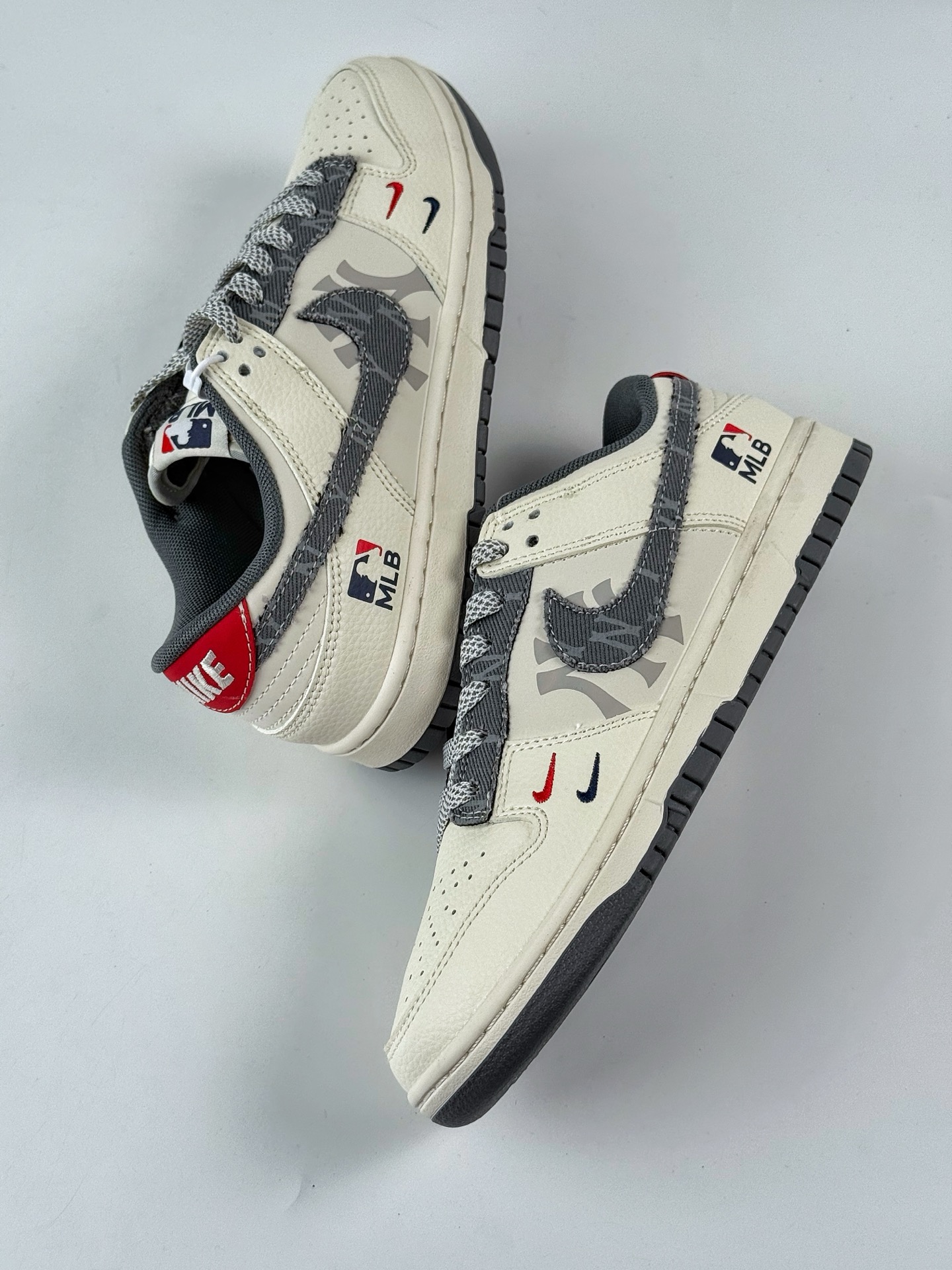 260 Nike SB Dunk Low x MLB 白黑双小勾满天星 HS8068-055-Chinese UA Cheap High Quatity Brand Clothes Bags handbags Sneakers wholesale wholesaler seller from China Factory suppliers Fashion Clothing Shoes best Quality Beautiful Price 260 Nike SB Dunk Low x MLB 白黑双小勾满天星 HS8068-055