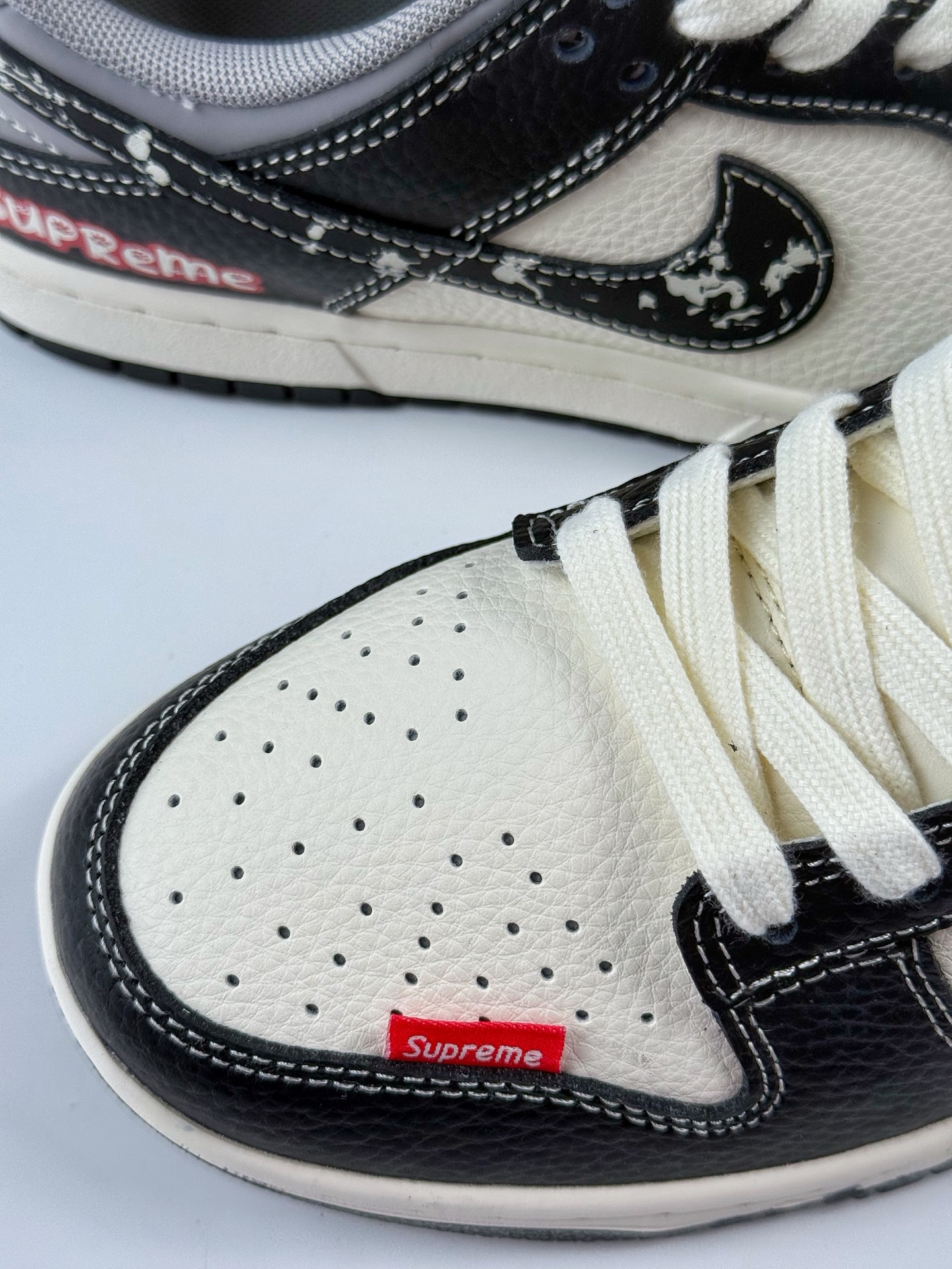 260 Nike SB Dunk Low x Superme 黑白 HS2506-210-Chinese UA Cheap High Quatity Brand Clothes Bags handbags Sneakers wholesale wholesaler seller from China Factory suppliers Fashion Clothing Shoes best Quality Beautiful Price 260 Nike SB Dunk Low x Superme 黑白 HS2506-210
