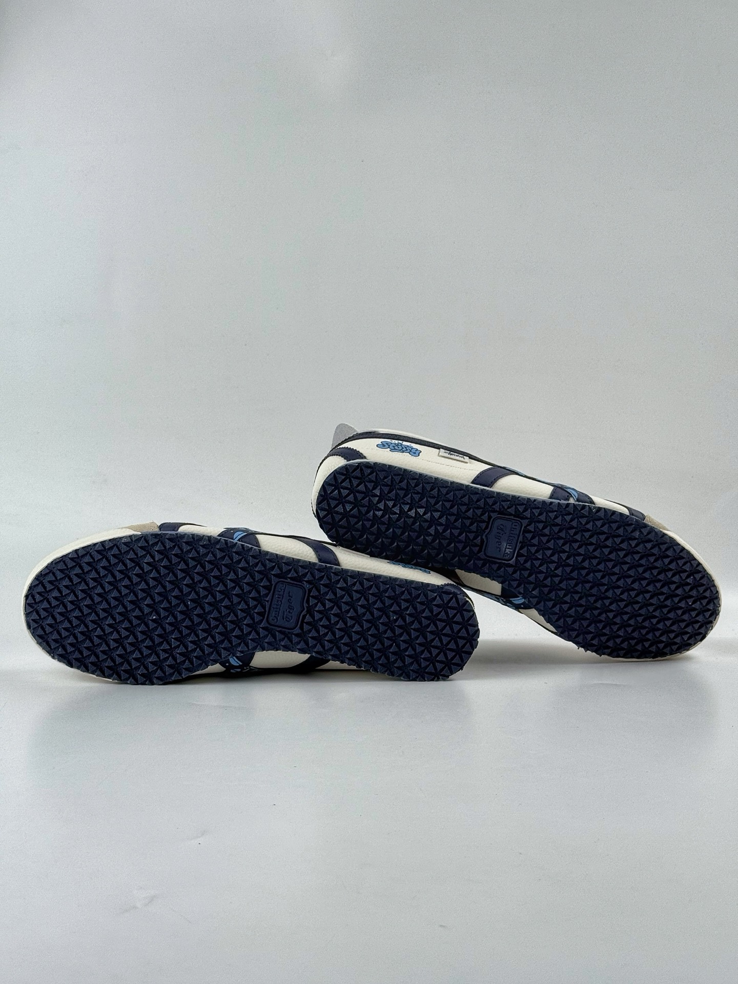 220 Onitsuka Tiger Mexico 66 Paraty x Stussy 百搭单品 板鞋 DL408-142-Chinese UA Cheap High Quatity Brand Clothes Bags handbags Sneakers wholesale wholesaler seller from China Factory suppliers Fashion Clothing Shoes best Quality Beautiful Price 220 Onitsuka Tiger Mexico 66 Paraty x Stussy 百搭单品 板鞋 DL408-142