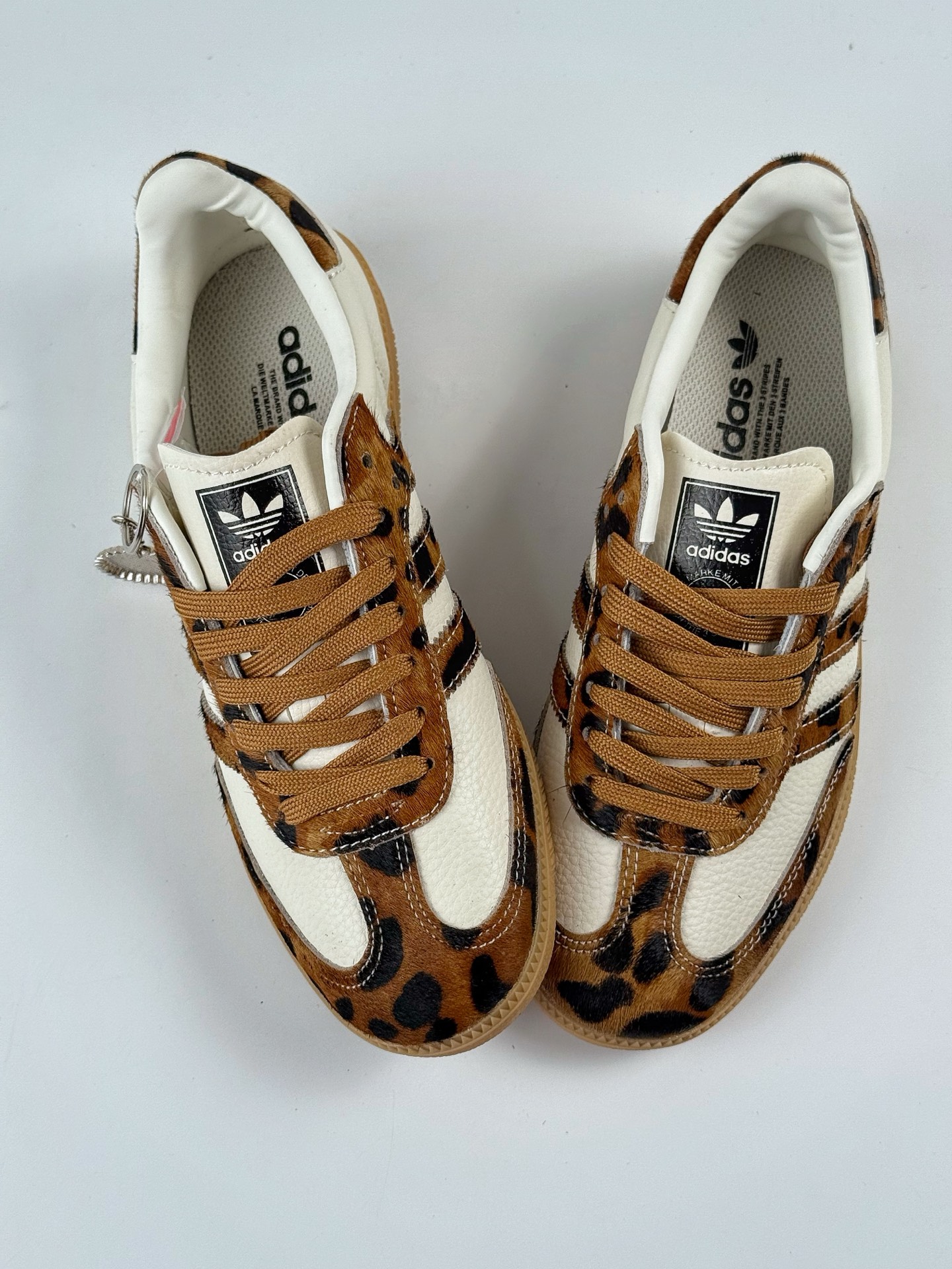 200 adidas originals Samba OG x DIOR 豹纹 桑巴舞系列复古经典轻便板鞋 XR0009-Chinese UA Cheap High Quatity Brand Clothes Bags handbags Sneakers wholesale wholesaler seller from China Factory suppliers Fashion Clothing Shoes best Quality Beautiful Price 200 adidas originals Samba OG x DIOR 豹纹 桑巴舞系列复古经典轻便板鞋 XR0009