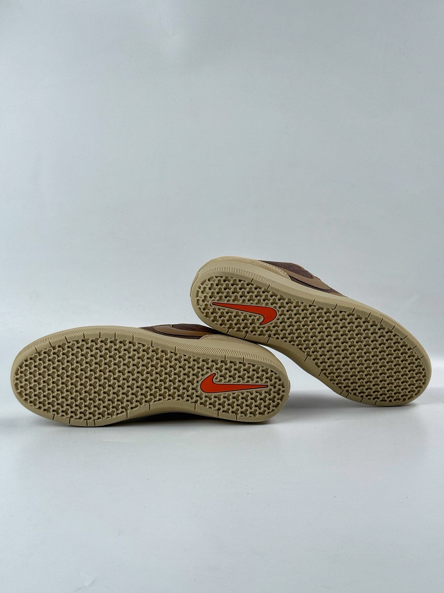 150 耐克Nike SB Force 58 纯原版本 硫化杯底 传统篮球风格 DV5477-201-Chinese UA Cheap High Quatity Brand Clothes Bags handbags Sneakers wholesale wholesaler seller from China Factory suppliers Fashion Clothing Shoes best Quality Beautiful Price 150 耐克Nike SB Force 58 纯原版本 硫化杯底 传统篮球风格 DV5477-201