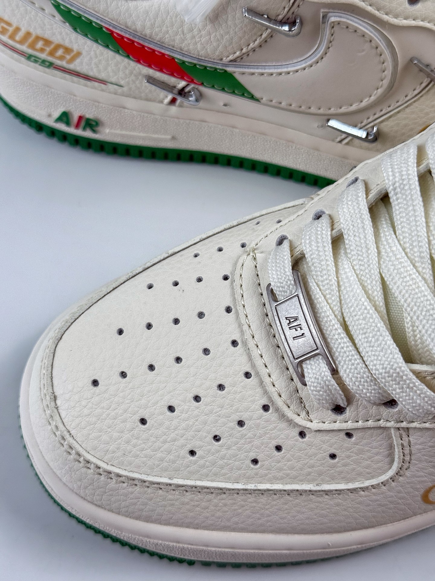 260 Nike Air Force 1 Low 07 x GUCCI 米绿四小勾 XS2869-002-Chinese UA Cheap High Quatity Brand Clothes Bags handbags Sneakers wholesale wholesaler seller from China Factory suppliers Fashion Clothing Shoes best Quality Beautiful Price 260 Nike Air Force 1 Low 07 x GUCCI 米绿四小勾 XS2869-002