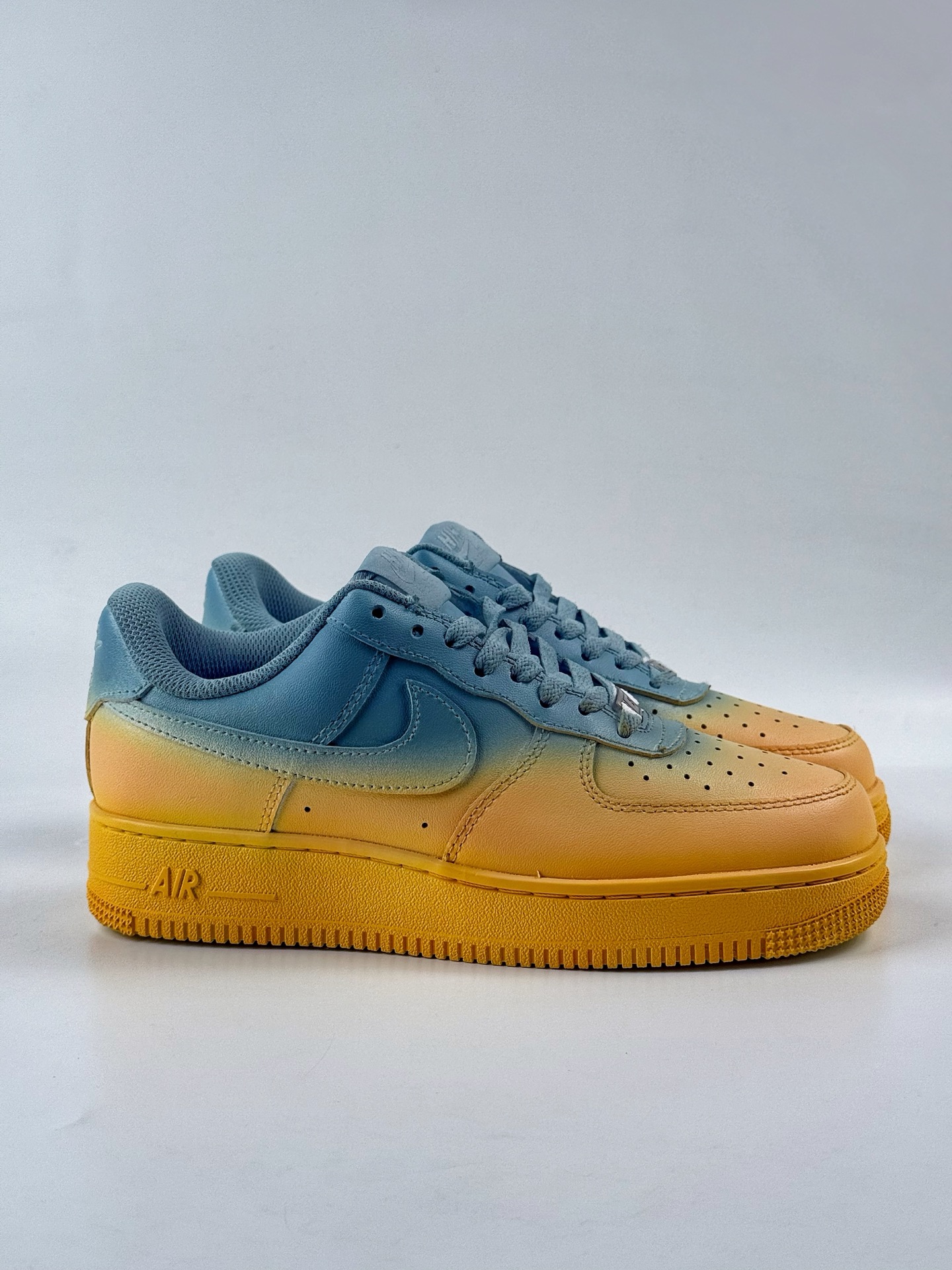 260 Nike Air Force 1 Low 07 橙蓝渐变 GS9875-002-Chinese UA Cheap High Quatity Brand Clothes Bags handbags Sneakers wholesale wholesaler seller from China Factory suppliers Fashion Clothing Shoes best Quality Beautiful Price 260 Nike Air Force 1 Low 07 橙蓝渐变 GS9875-002