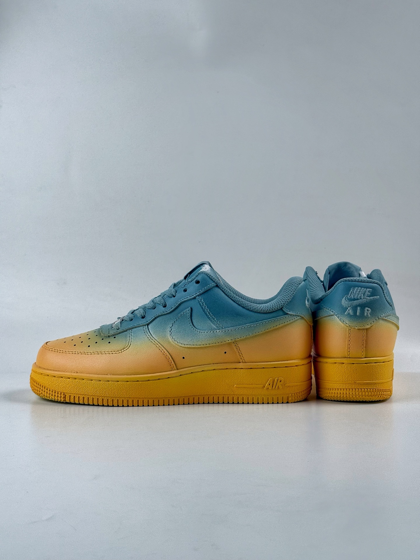 260 Nike Air Force 1 Low 07 橙蓝渐变 GS9875-002-Chinese UA Cheap High Quatity Brand Clothes Bags handbags Sneakers wholesale wholesaler seller from China Factory suppliers Fashion Clothing Shoes best Quality Beautiful Price 260 Nike Air Force 1 Low 07 橙蓝渐变 GS9875-002