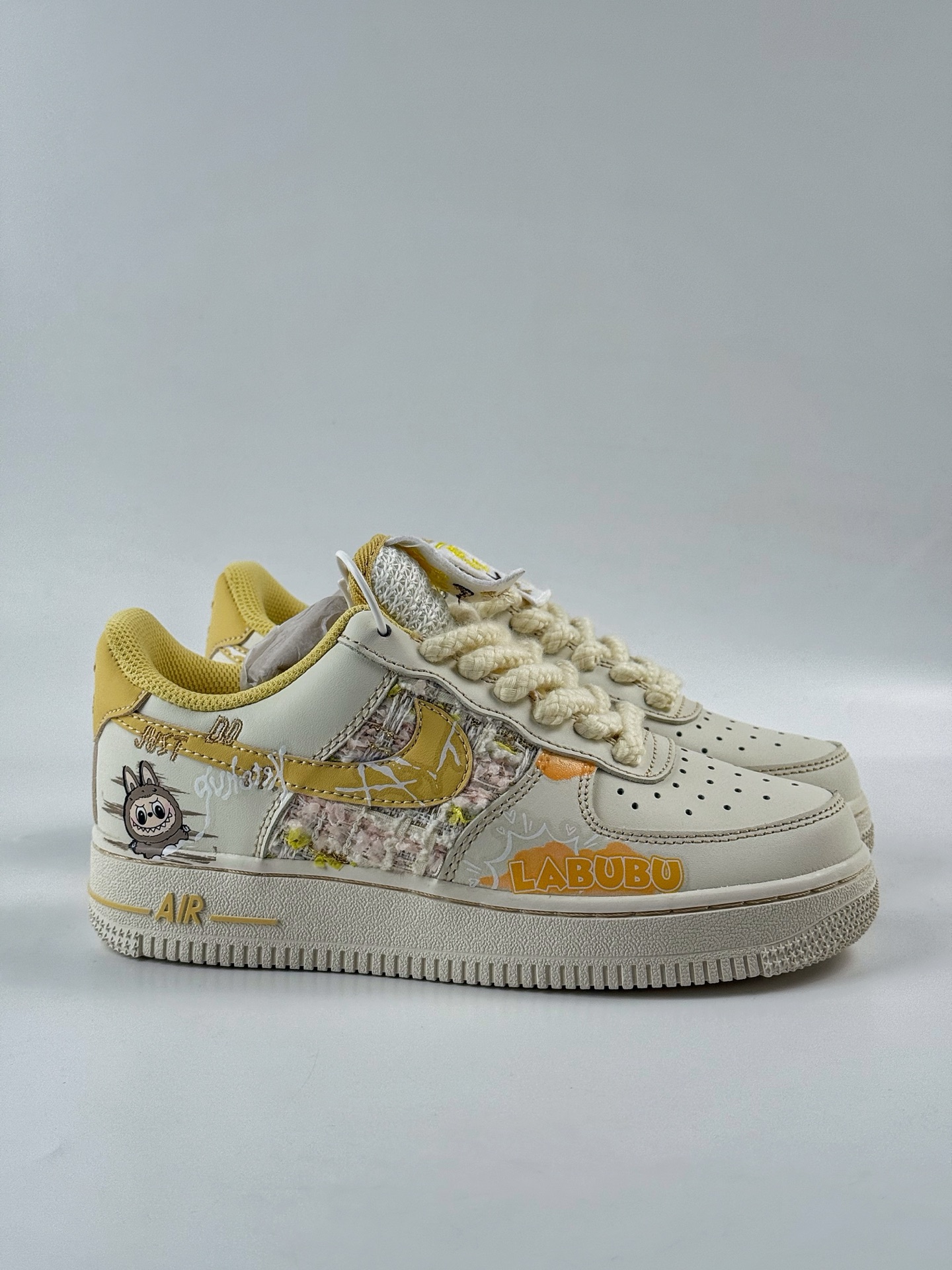 260 Nike Air Force 1 Low 07 x LABUBU 白黄麻绳 FJ7740-610-Chinese UA Cheap High Quatity Brand Clothes Bags handbags Sneakers wholesale wholesaler seller from China Factory suppliers Fashion Clothing Shoes best Quality Beautiful Price 260 Nike Air Force 1 Low 07 x LABUBU 白黄麻绳 FJ7740-610