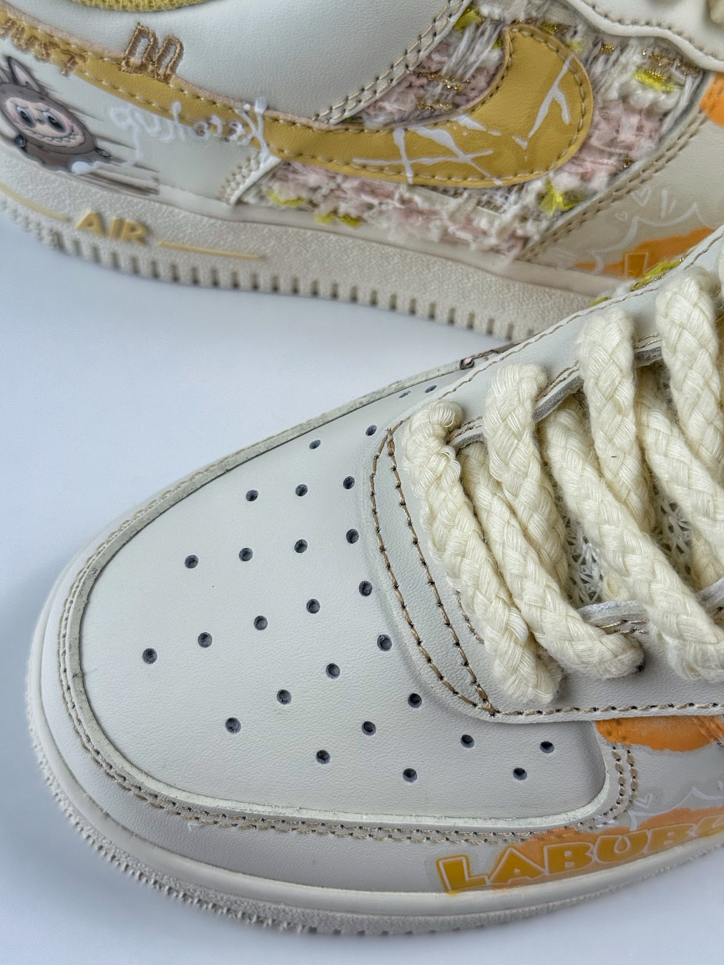 260 Nike Air Force 1 Low 07 x LABUBU 白黄麻绳 FJ7740-610-Chinese UA Cheap High Quatity Brand Clothes Bags handbags Sneakers wholesale wholesaler seller from China Factory suppliers Fashion Clothing Shoes best Quality Beautiful Price 260 Nike Air Force 1 Low 07 x LABUBU 白黄麻绳 FJ7740-610