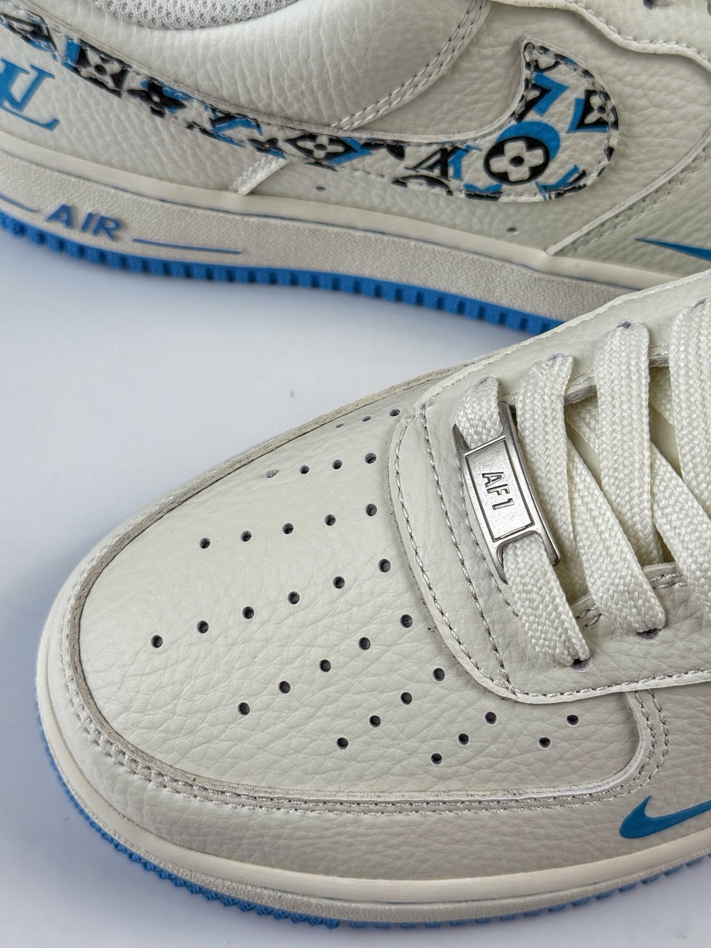 260 Nike Air Force 1 Low 07 x Louis Vuitton 米蓝小勾 LW9279-017