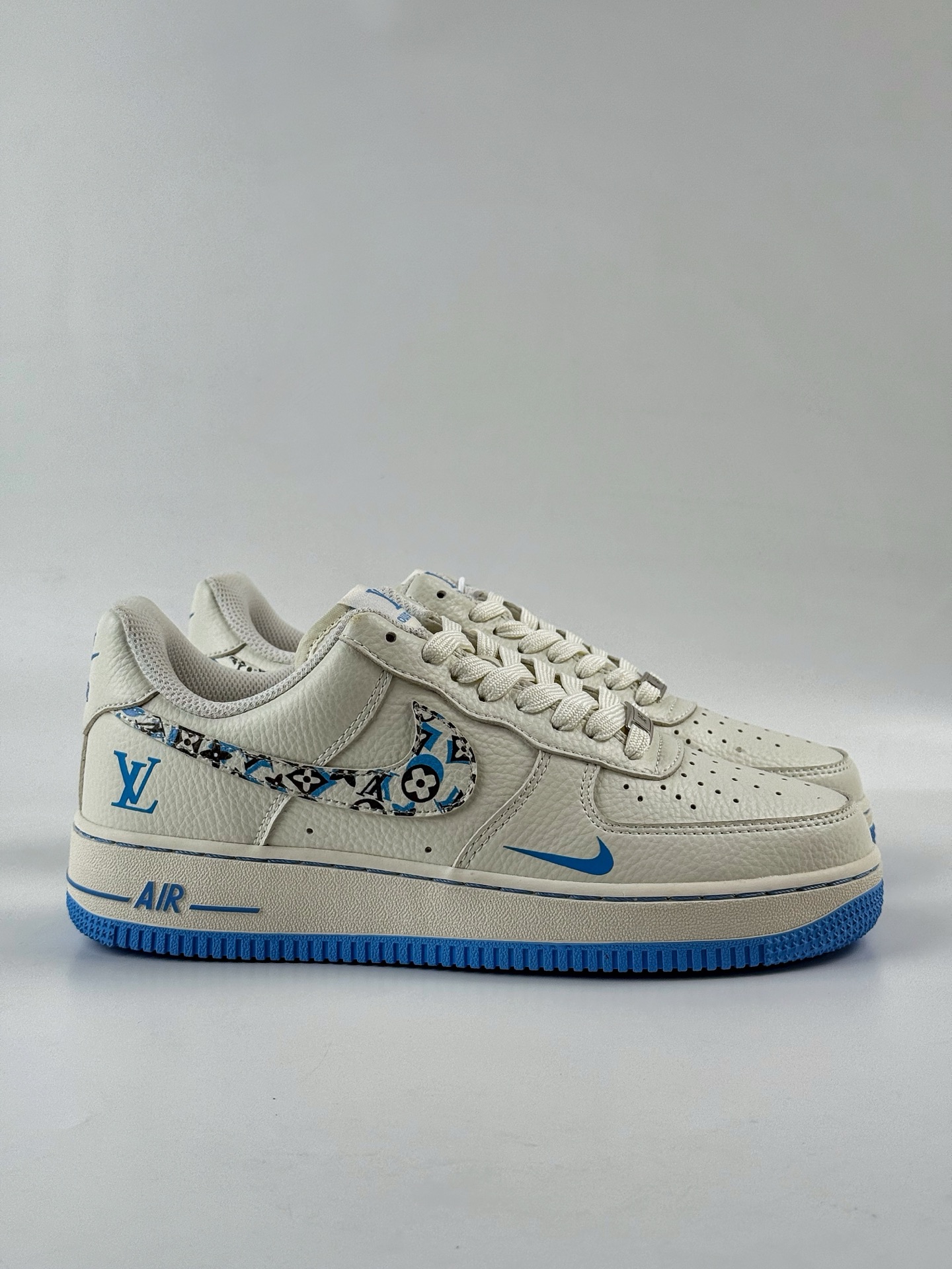 260 Nike Air Force 1 Low 07 x Louis Vuitton 米蓝小勾 LW9279-017