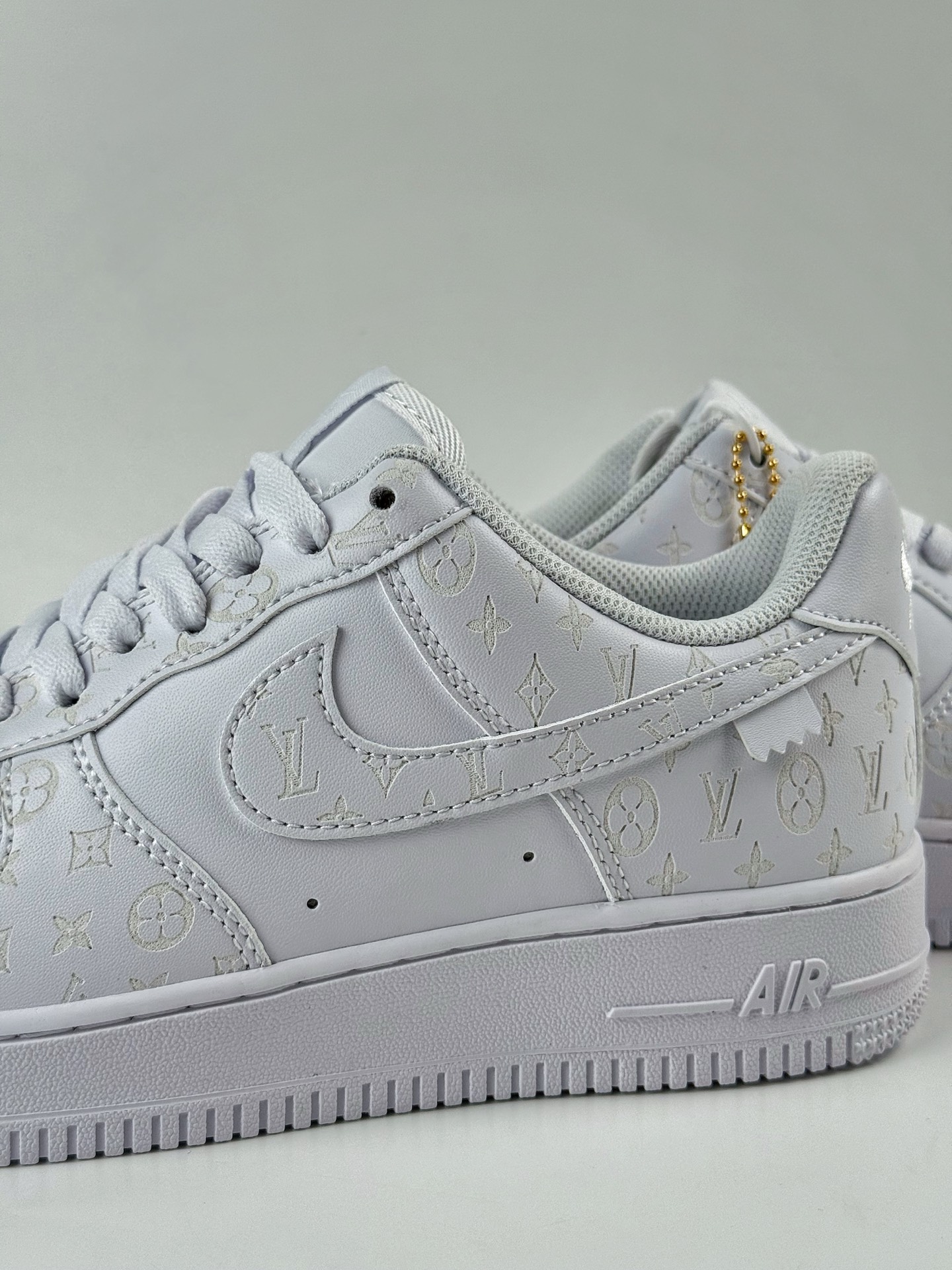 220 Nike Air Force 1 Low 07 x Louis Vuitton 纯白满印  CW2288-111