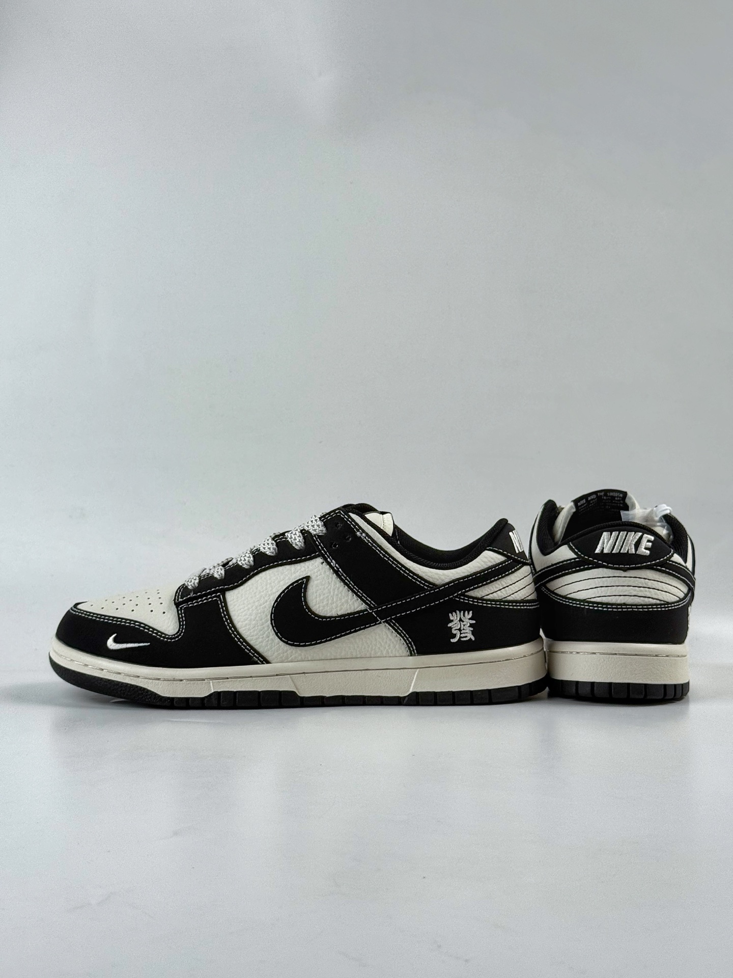 280 Nike SB Dunk Low 发财 黑白小勾满天星 CS1688-112