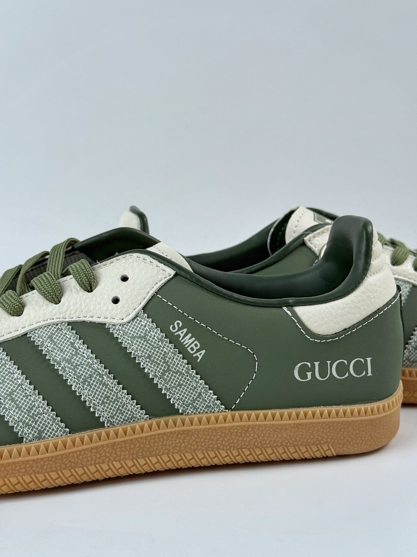 adidoriginals Samba OG x GUCCI 灰绿 桑巴舞系列复古经典轻便板鞋  DX0011