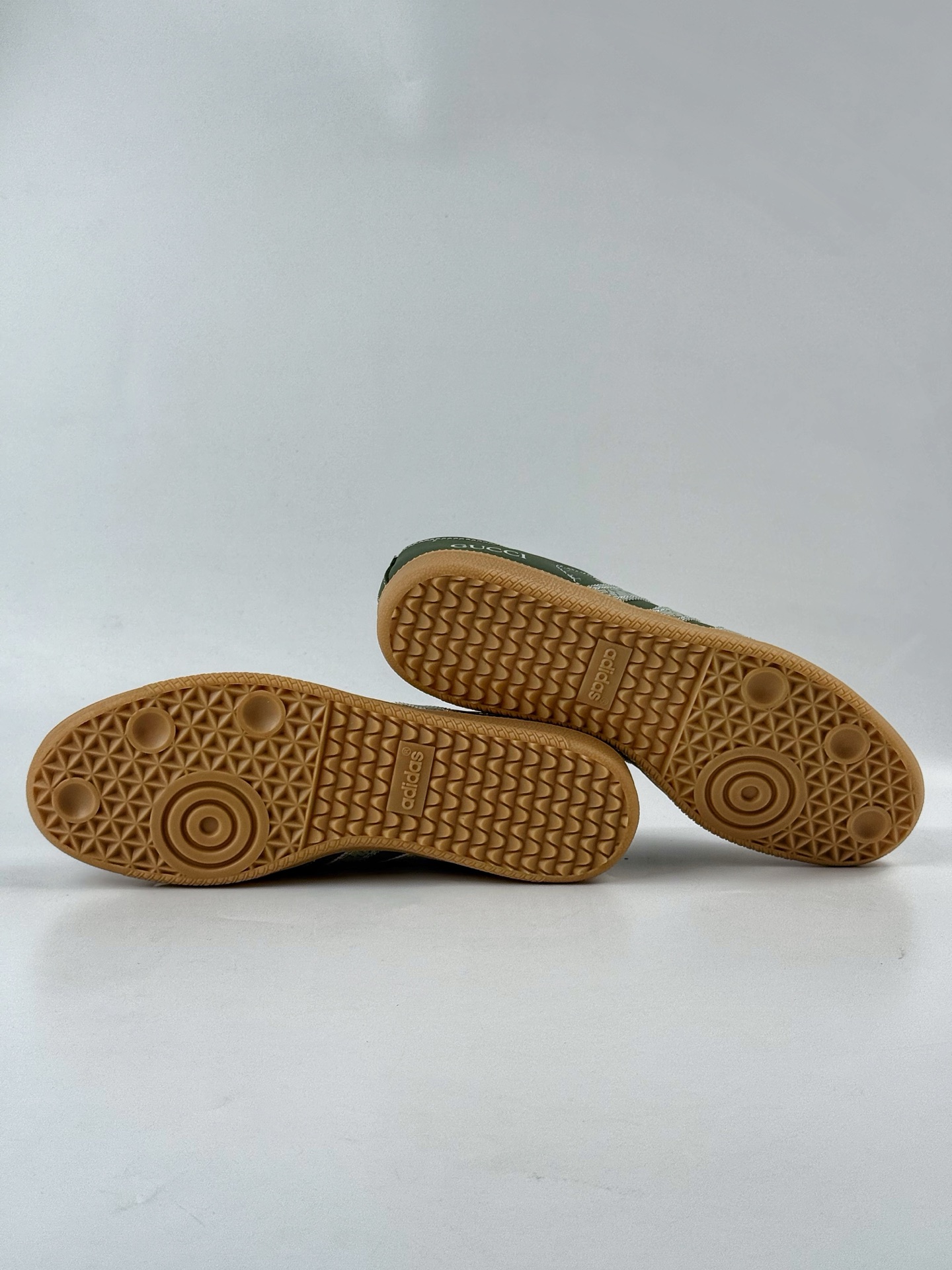 adidoriginals Samba OG x GUCCI 灰绿 桑巴舞系列复古经典轻便板鞋  DX0011