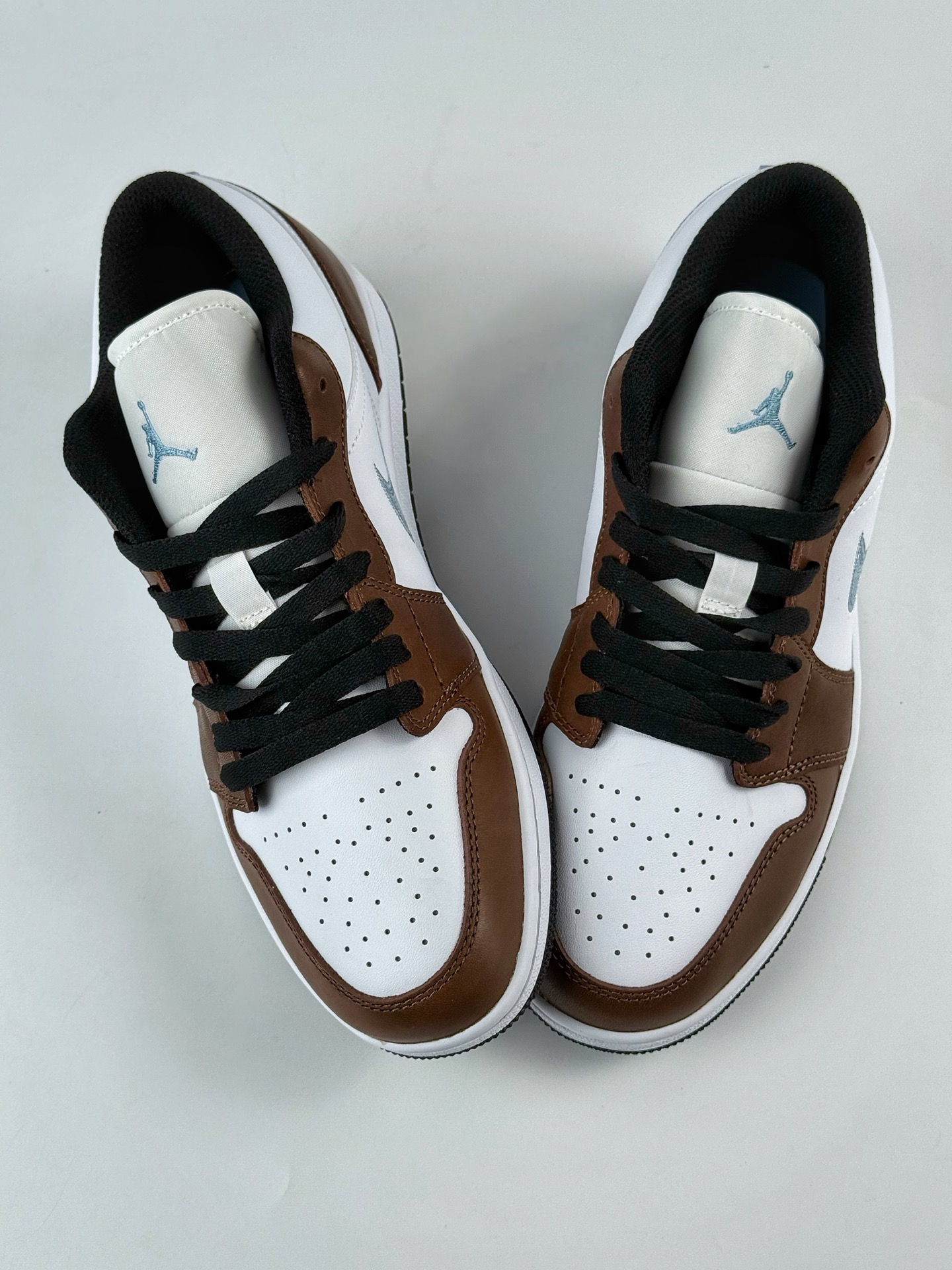 200 Air Jordan 1 Low 棕白  FQ7832-142