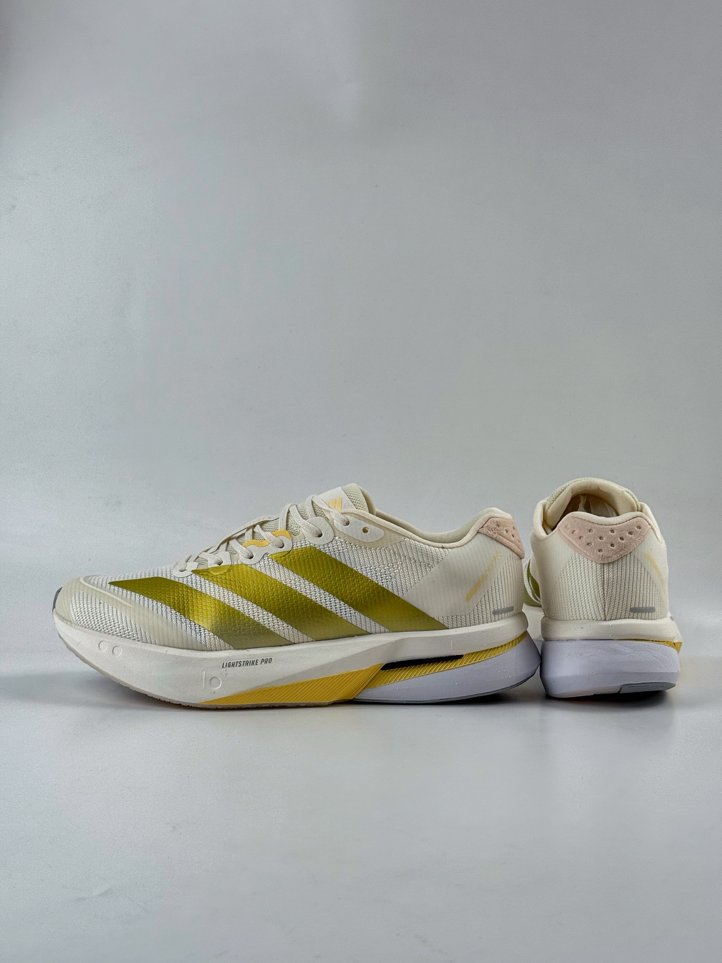 200 AdidAdizero Boston 13 轻盈跑鞋 超轻发泡底 缓震透气跑步鞋 JS4952-Chinese UA Cheap High Quatity Brand Clothes Bags handbags Sneakers wholesale wholesaler seller from China Factory suppliers Fashion Clothing Shoes best Quality Beautiful Price 200 AdidAdizero Boston 13 轻盈跑鞋 超轻发泡底 缓震透气跑步鞋 JS4952