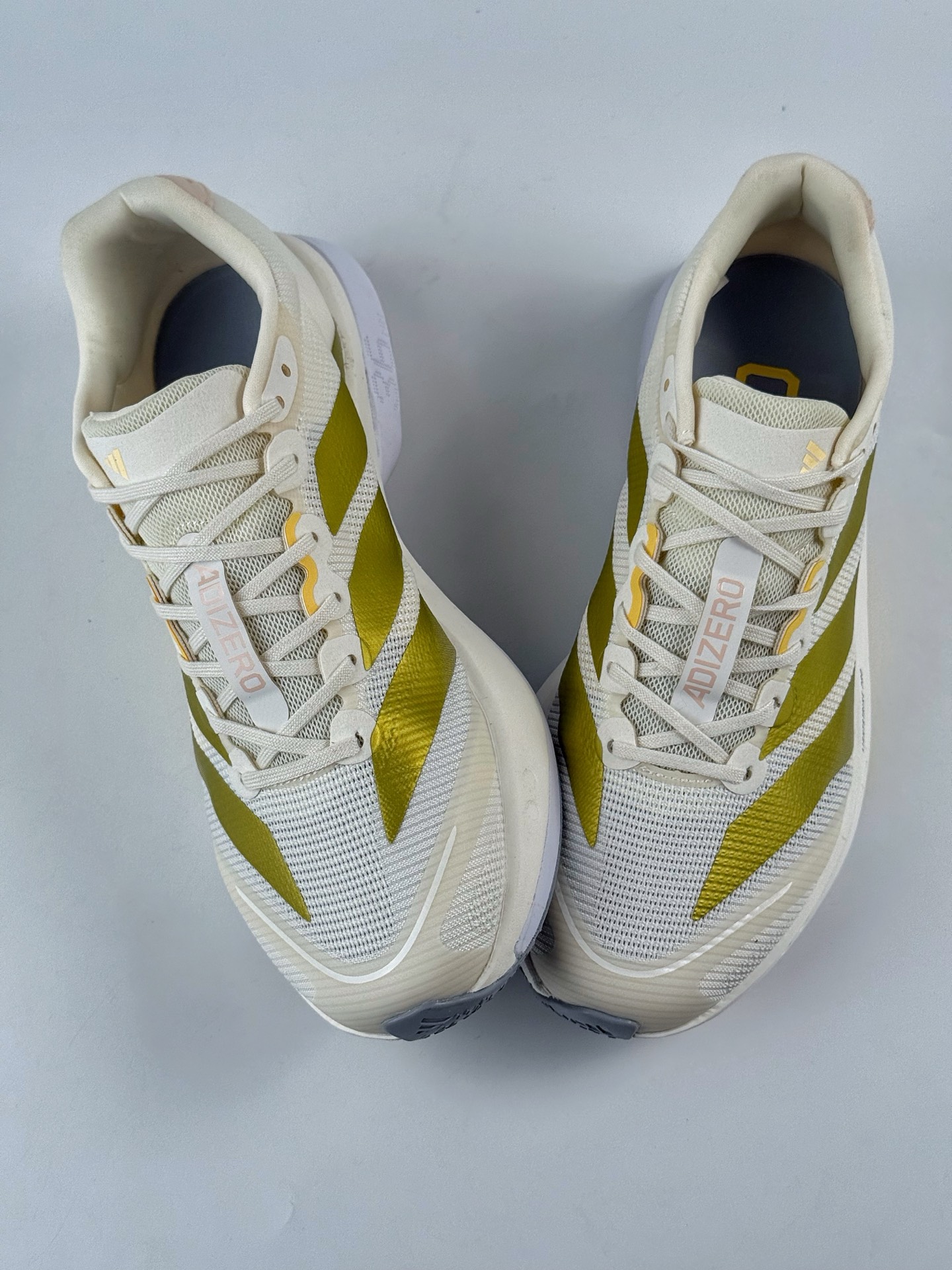 200 AdidAdizero Boston 13 轻盈跑鞋 超轻发泡底 缓震透气跑步鞋 JS4952-Chinese UA Cheap High Quatity Brand Clothes Bags handbags Sneakers wholesale wholesaler seller from China Factory suppliers Fashion Clothing Shoes best Quality Beautiful Price 200 AdidAdizero Boston 13 轻盈跑鞋 超轻发泡底 缓震透气跑步鞋 JS4952