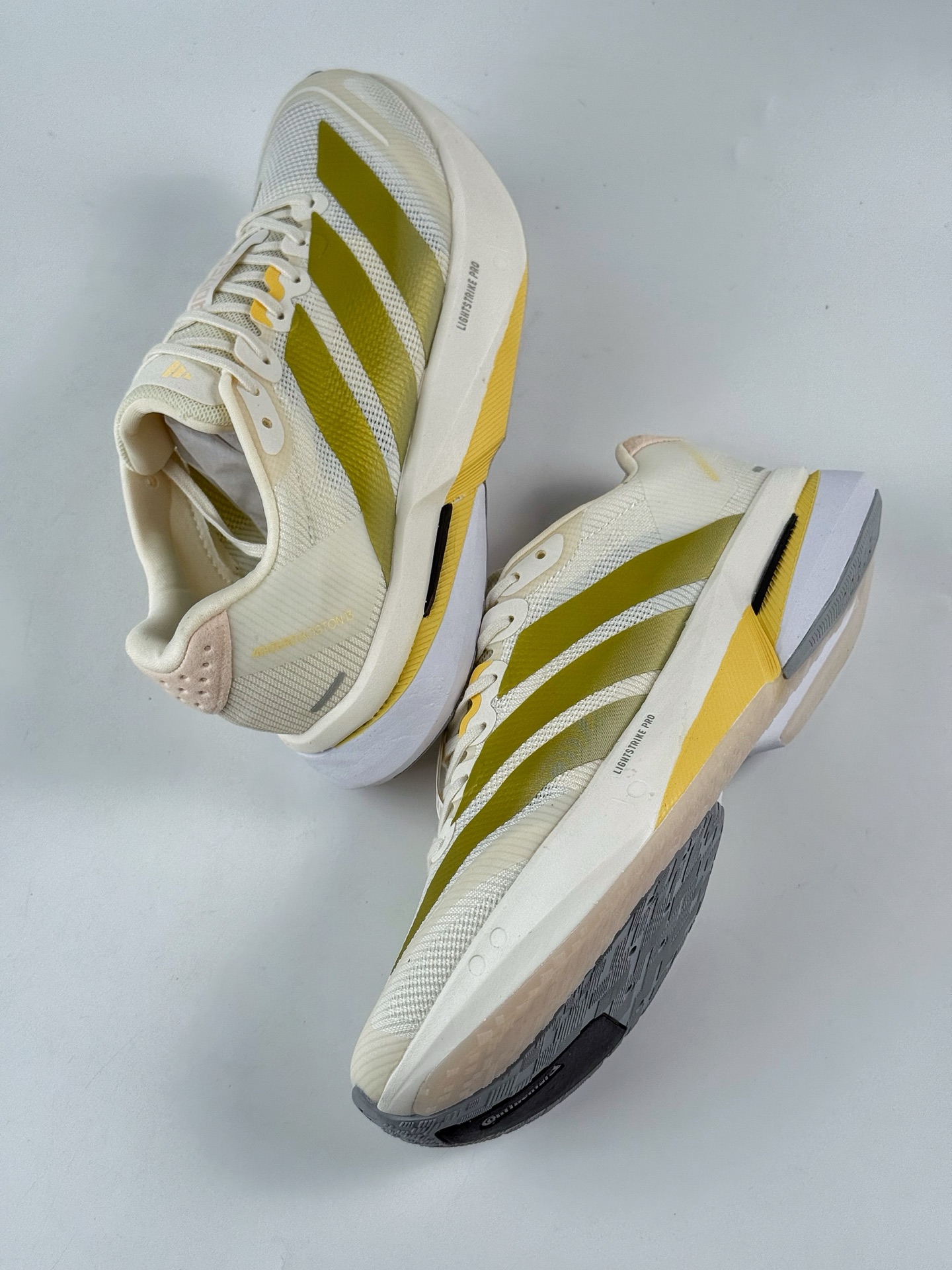 200 AdidAdizero Boston 13 轻盈跑鞋 超轻发泡底 缓震透气跑步鞋 JS4952-Chinese UA Cheap High Quatity Brand Clothes Bags handbags Sneakers wholesale wholesaler seller from China Factory suppliers Fashion Clothing Shoes best Quality Beautiful Price 200 AdidAdizero Boston 13 轻盈跑鞋 超轻发泡底 缓震透气跑步鞋 JS4952