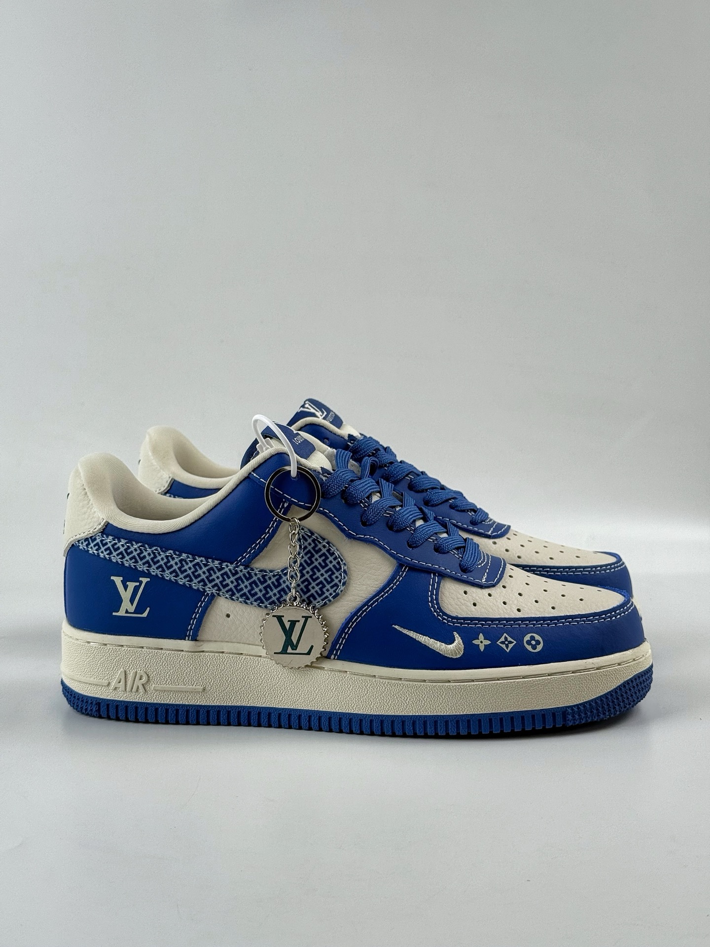 Nike Air Force 1 Low 07 x Louis Vuitton 蓝白小勾  KK1988-092