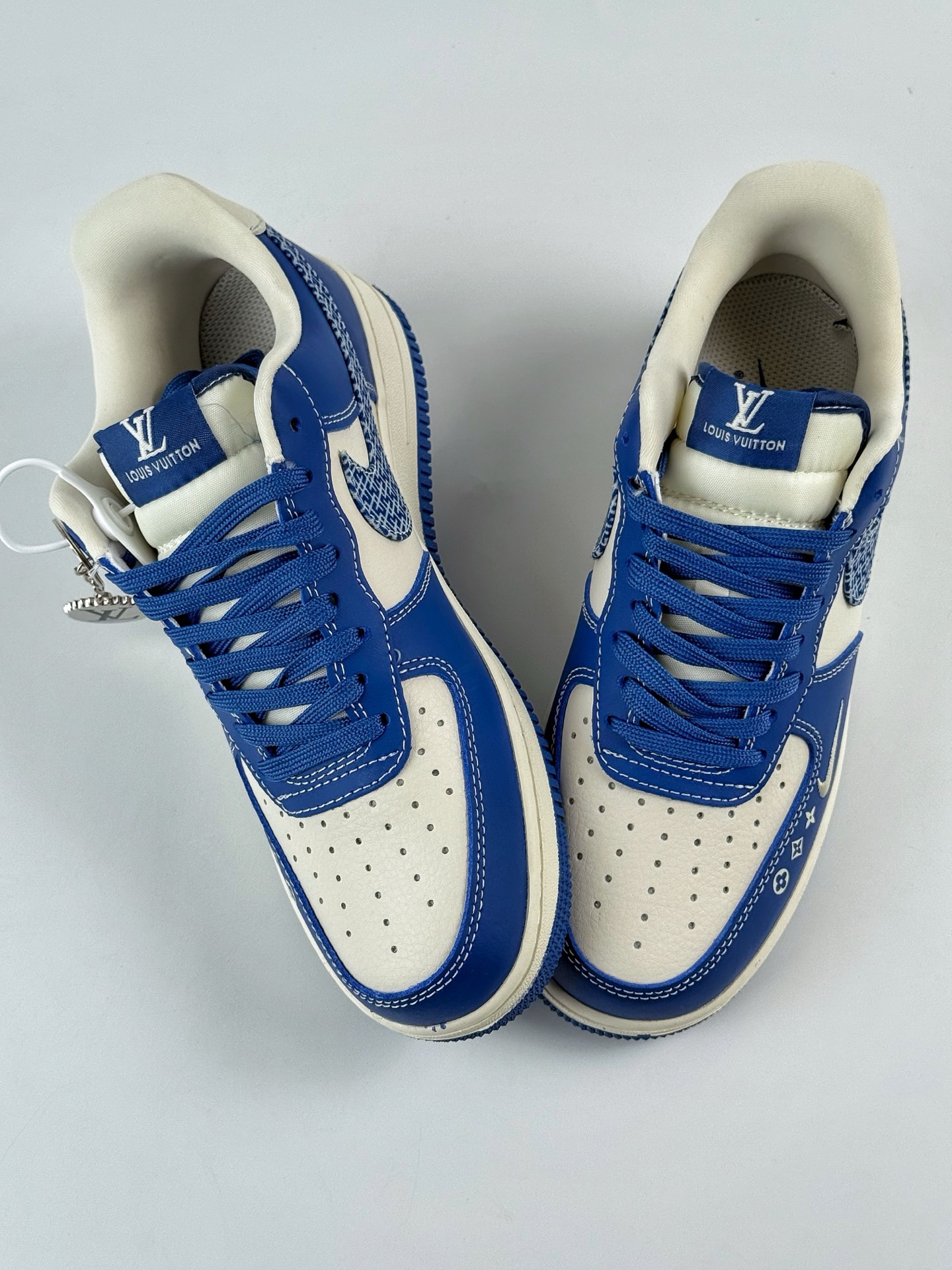 Nike Air Force 1 Low 07 x Louis Vuitton 蓝白小勾  KK1988-092