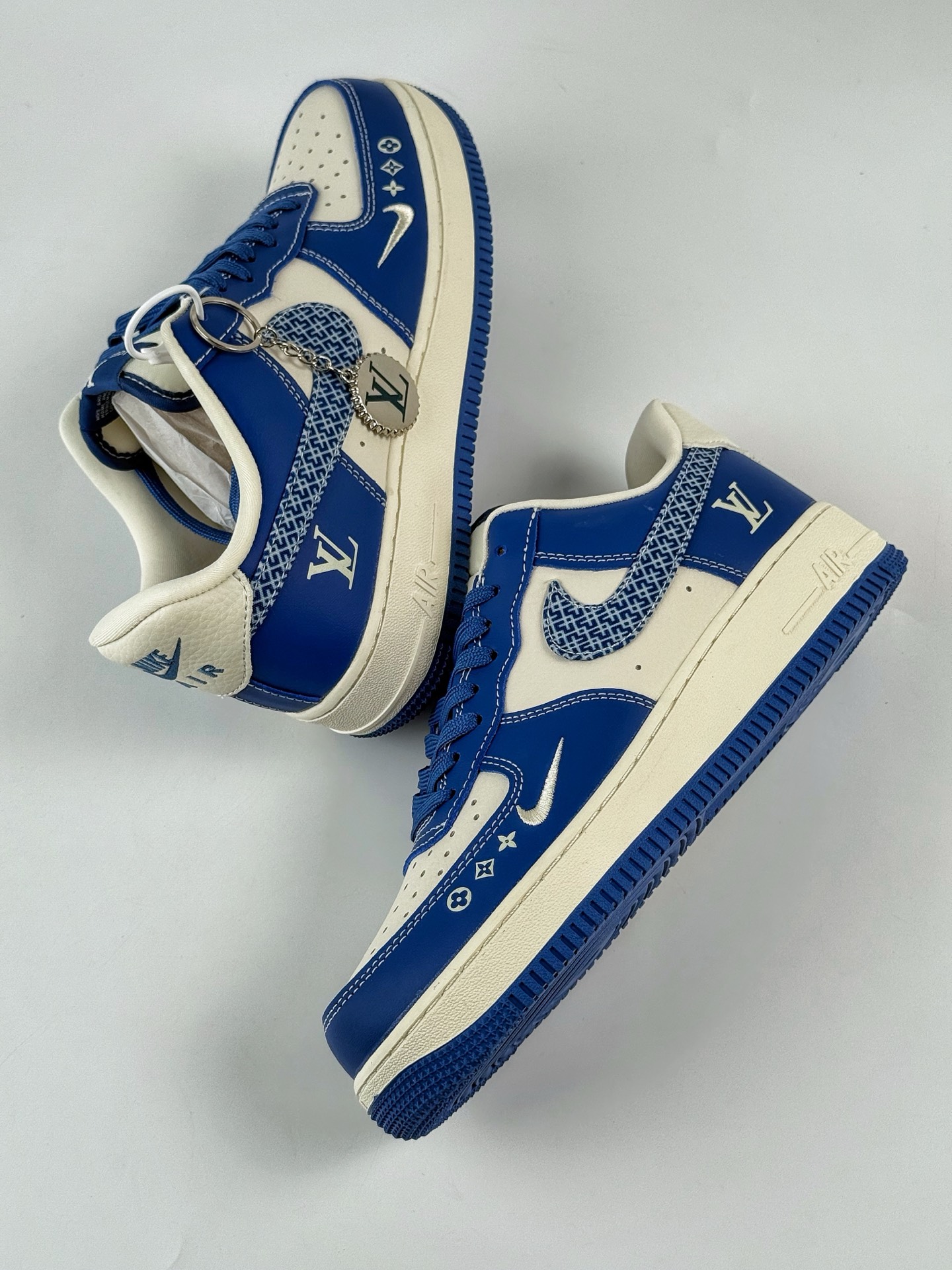 Nike Air Force 1 Low 07 x Louis Vuitton 蓝白小勾  KK1988-092
