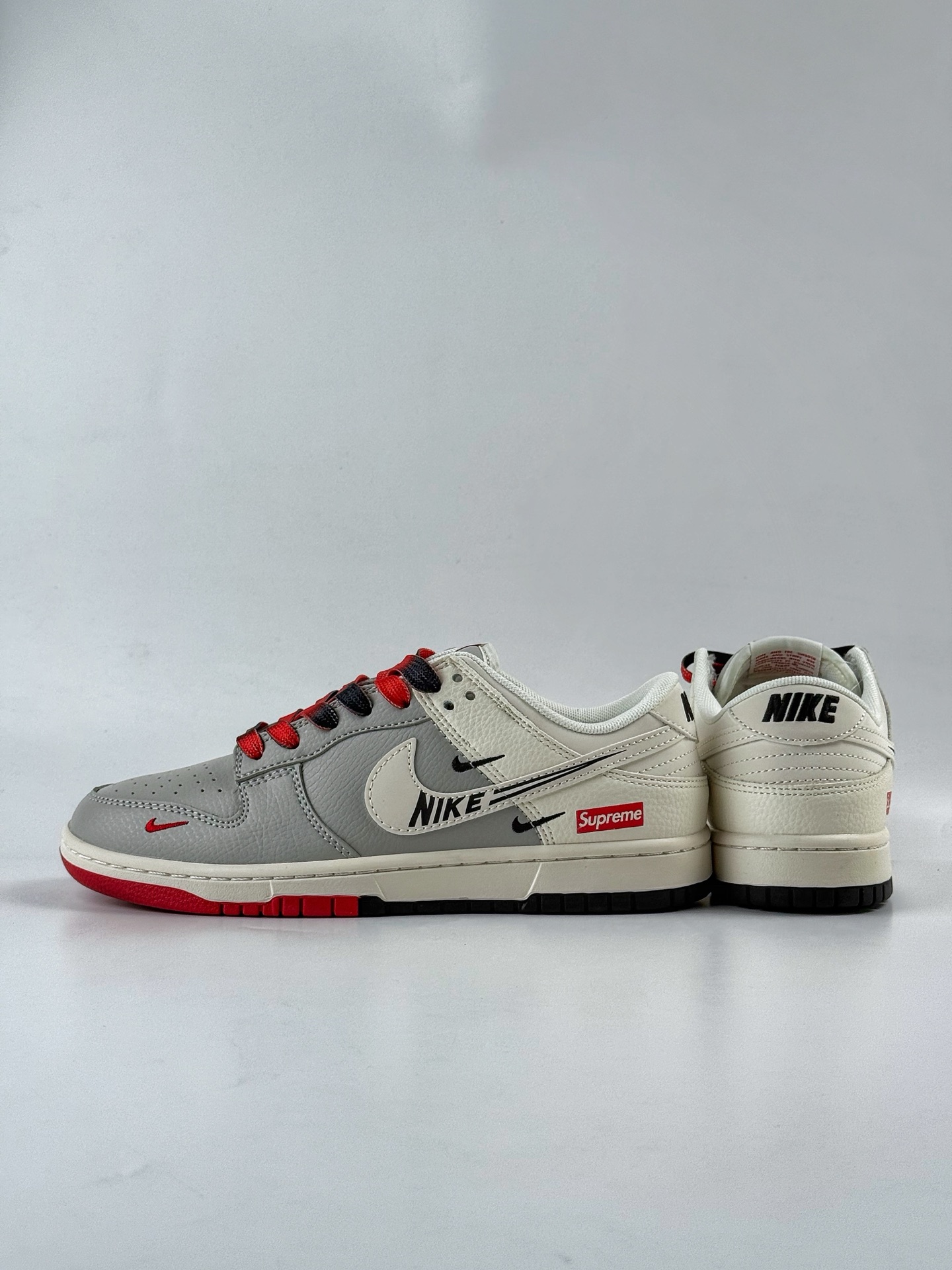 Nike SB Dunk Low x Superme 灰白三小勾 QW5836-010