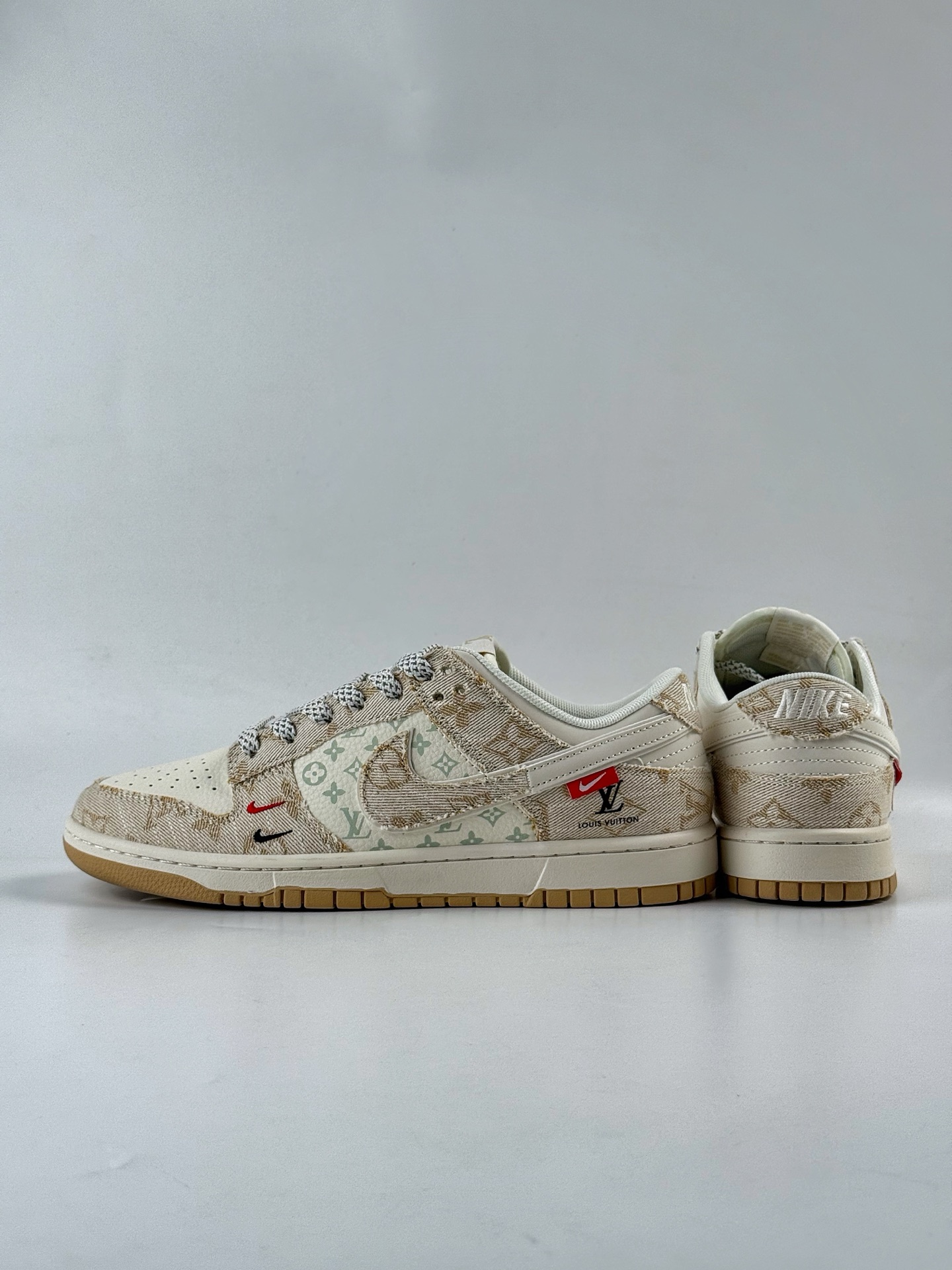 Nike SB Dunk Low x Louis Vuitton 白黄双小勾满天星  YX5066-377