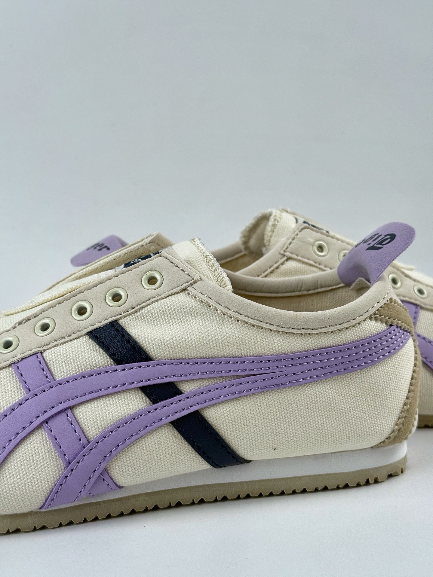 Onitsuka Tiger Mexico 66 SLIP-ON 搭单品 板鞋  1183A360-212