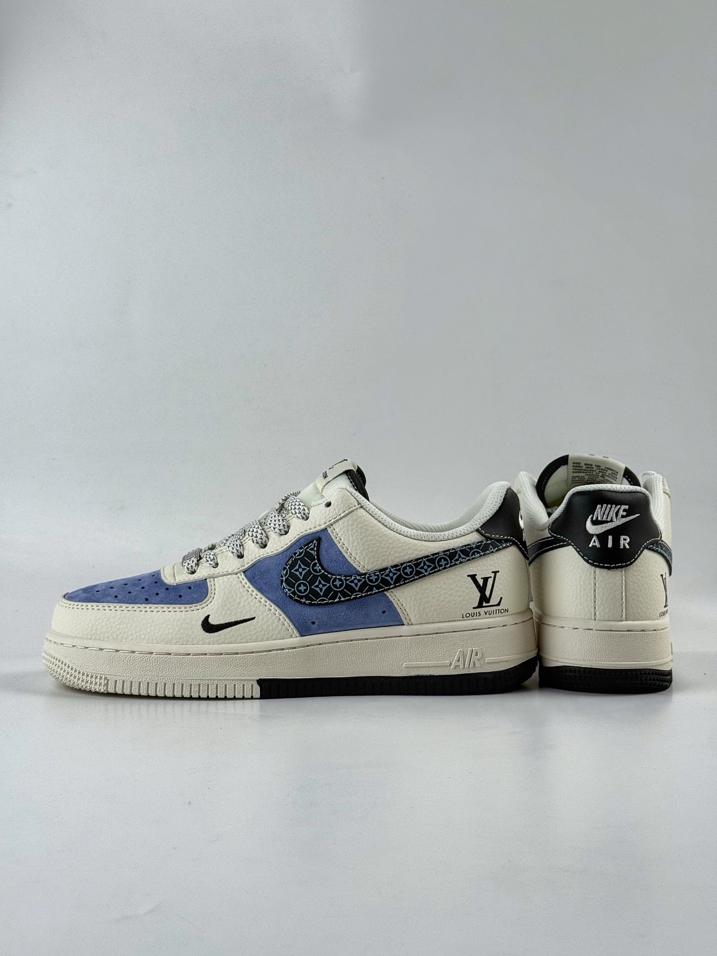 Nike Air Force 1 Low 07 x Louis Vuitton 白蓝小勾满天星  HS8068-049