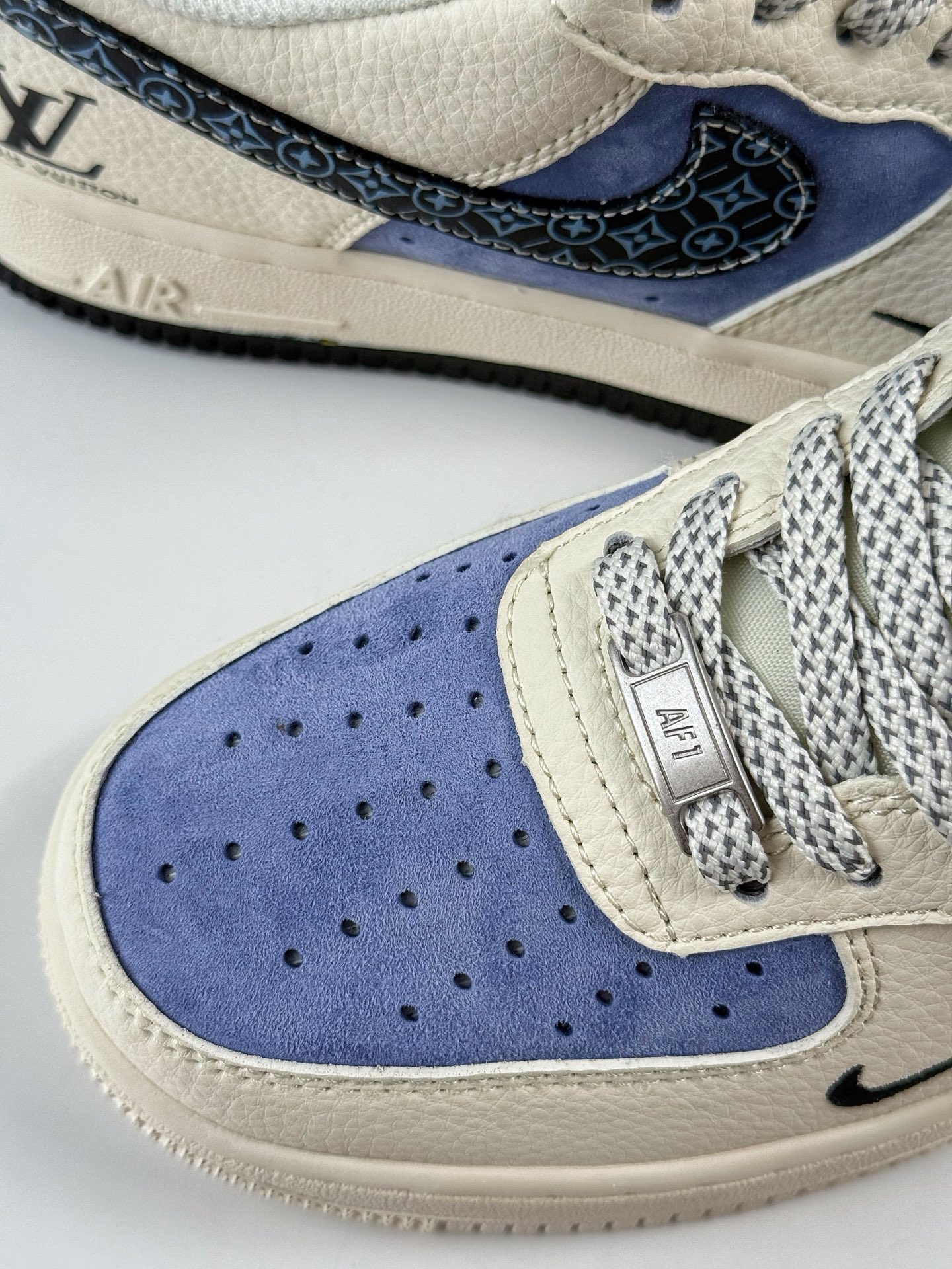 Nike Air Force 1 Low 07 x Louis Vuitton 白蓝小勾满天星  HS8068-049