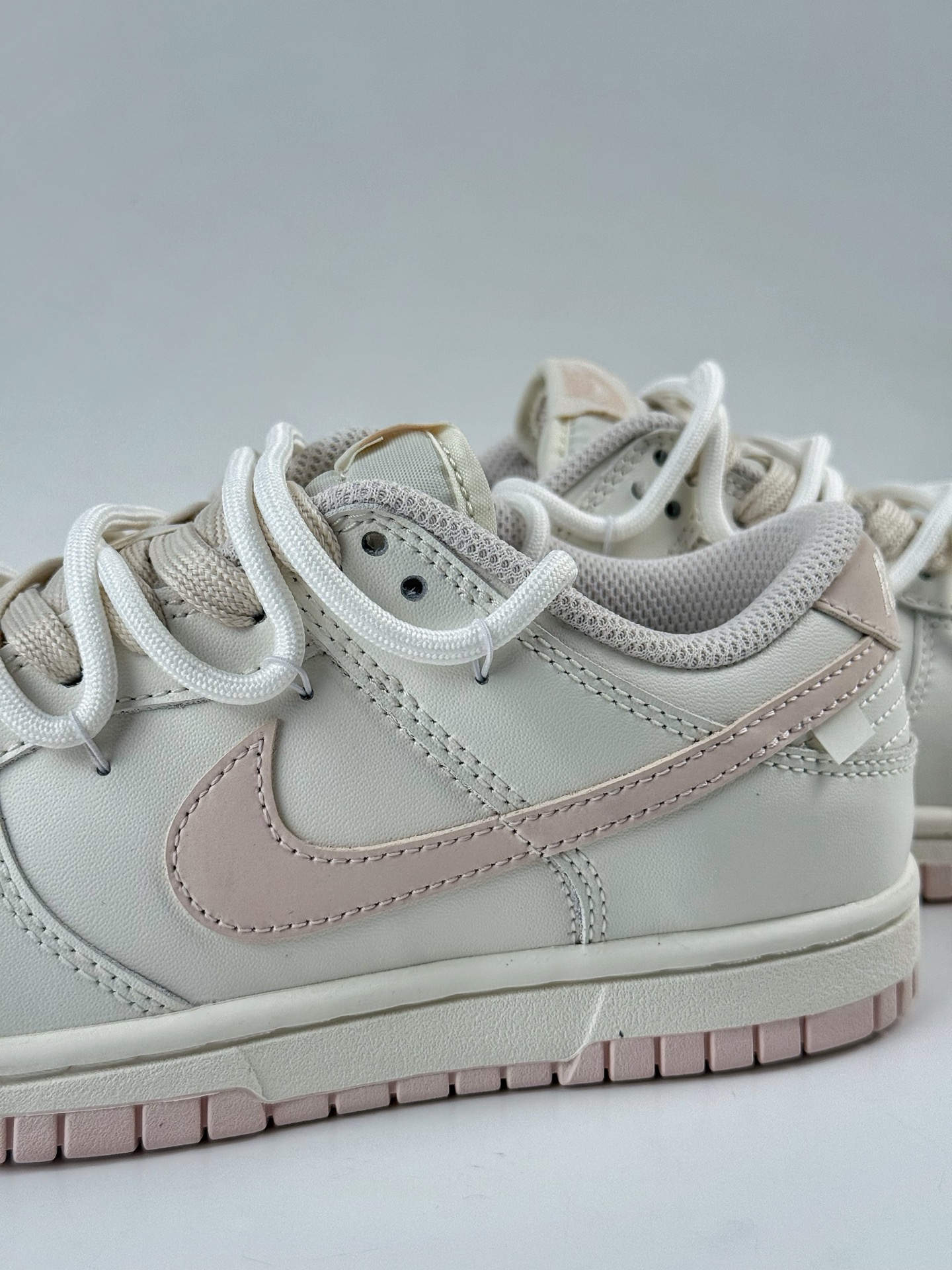 NIKE SB Dunk Low x Just Do It 白粉绑带 WP0510 069
