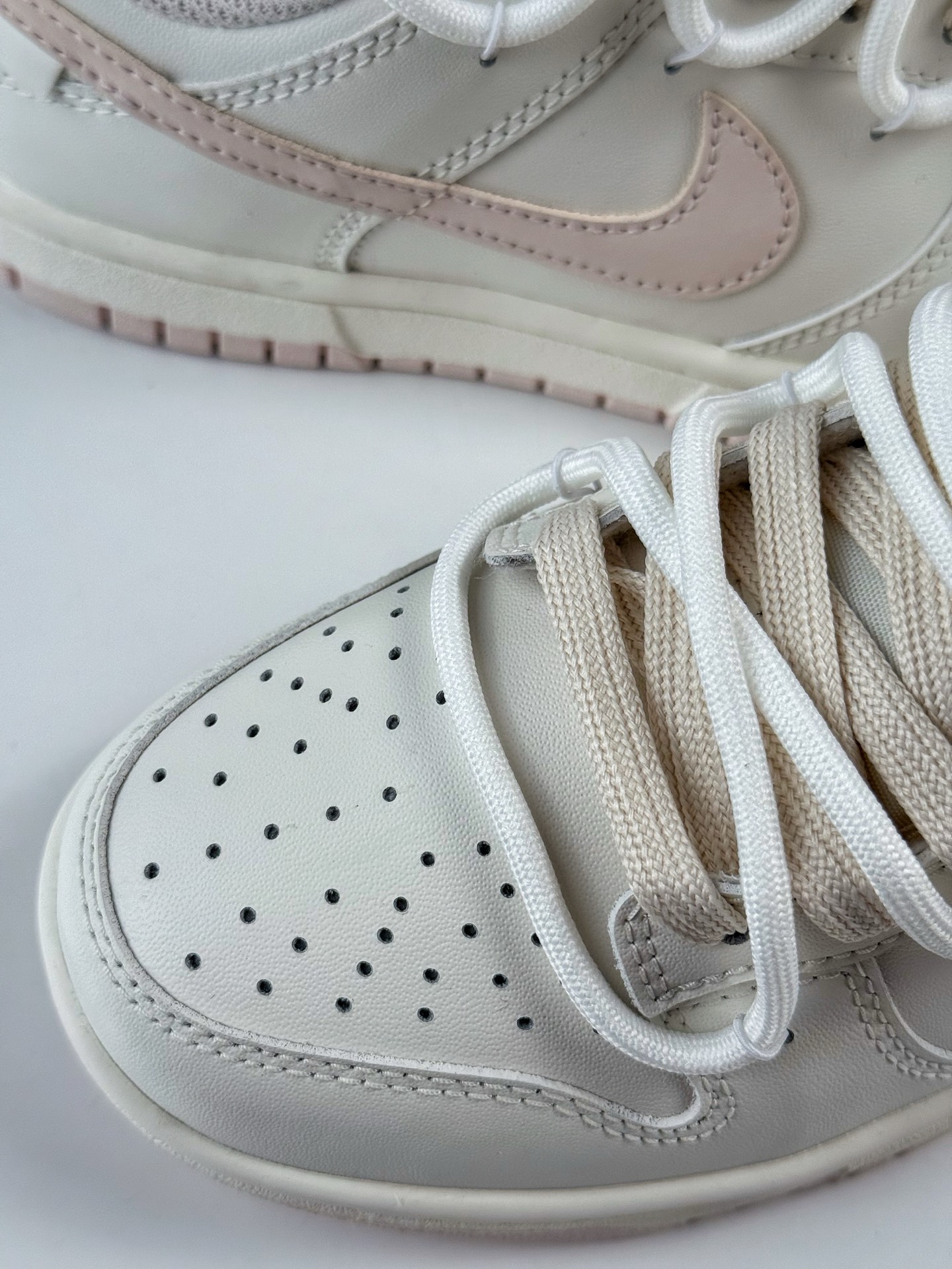 NIKE SB Dunk Low x Just Do It 白粉绑带 WP0510 069