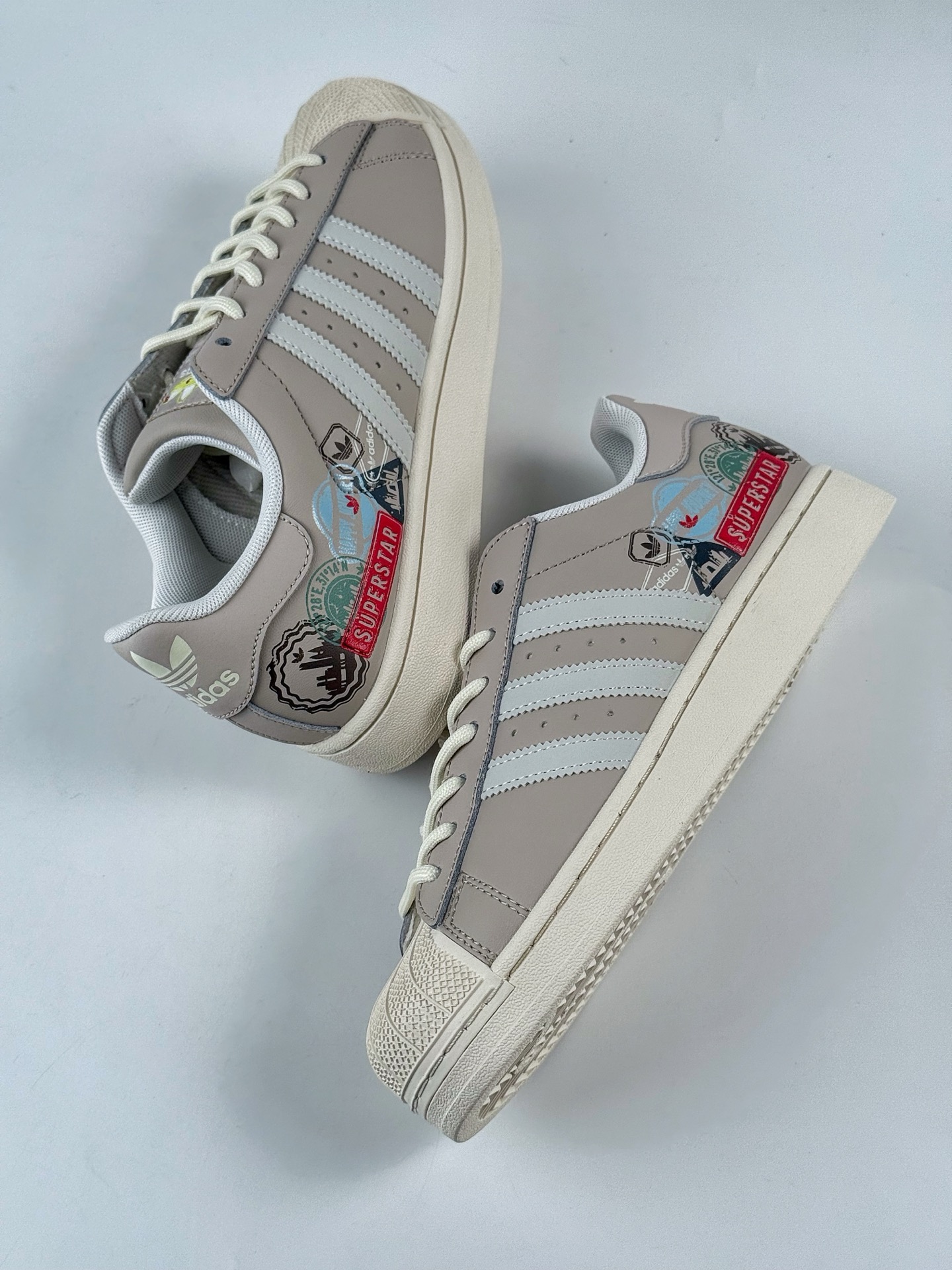 AdidOriginals Superstar 棕灰 JR1330