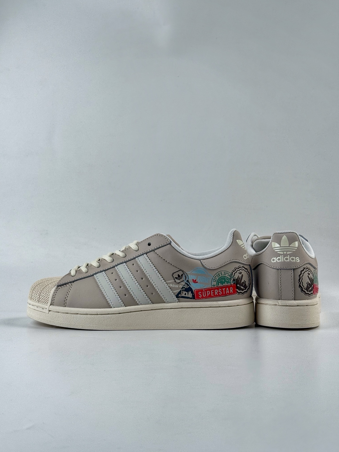 AdidOriginals Superstar 棕灰 JR1330
