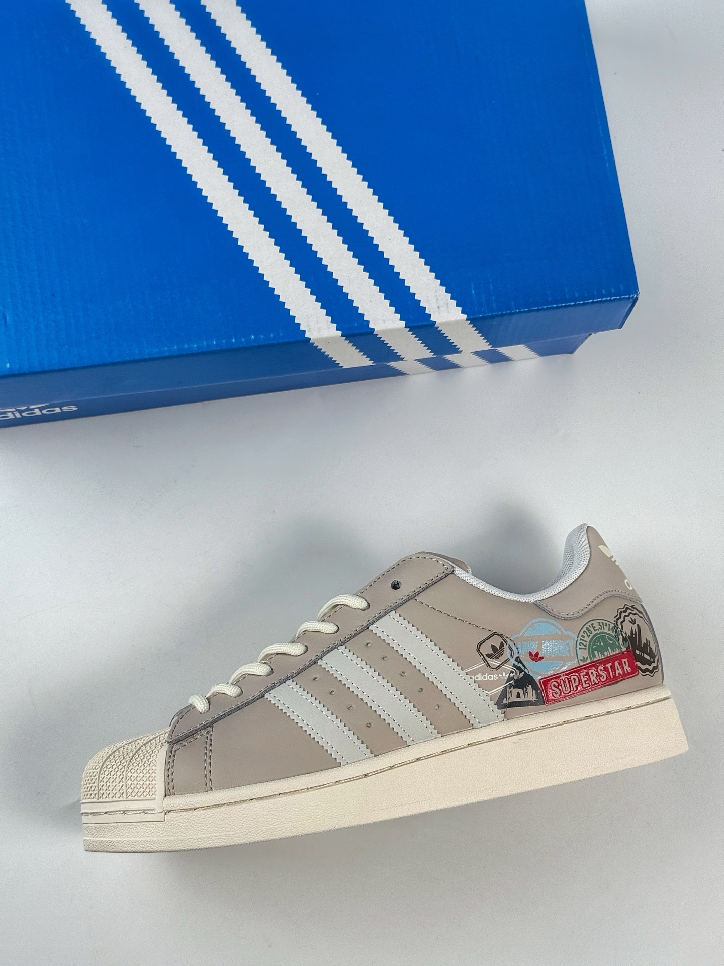 AdidOriginals Superstar 棕灰 JR1330