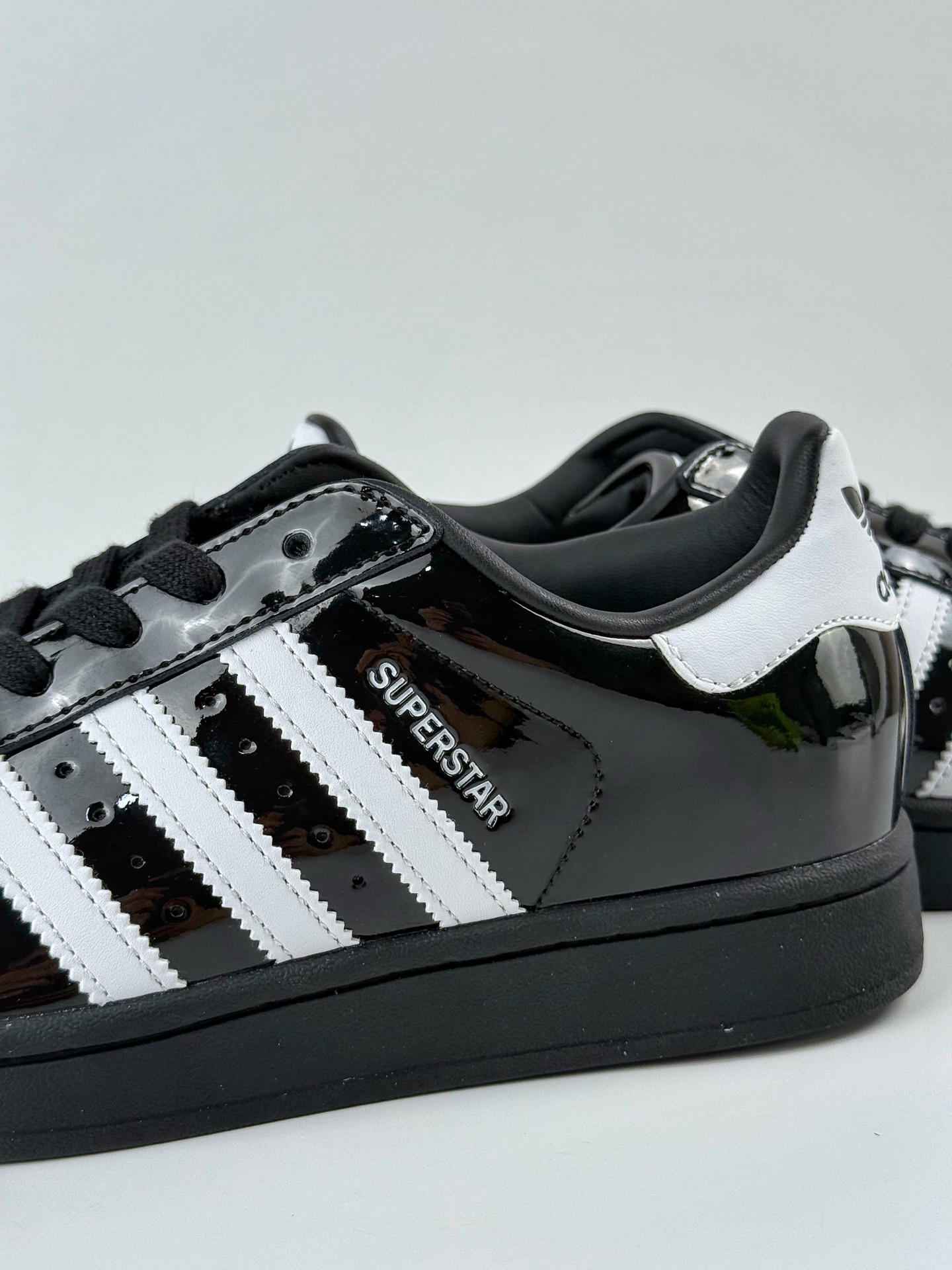 AdidOriginals Superstar 黑白  JH7756
