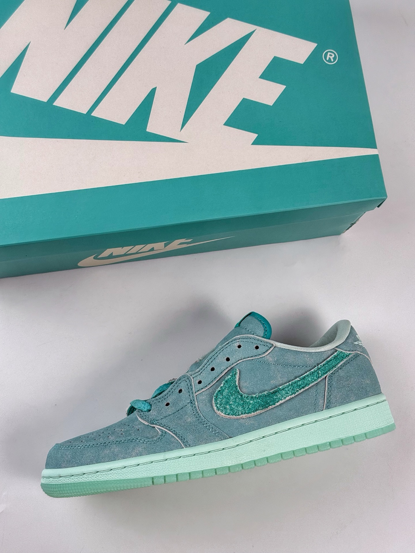 Air Jordan 1 Low 蓝绿 AJ1乔1低帮休闲板鞋  HQ8111-300