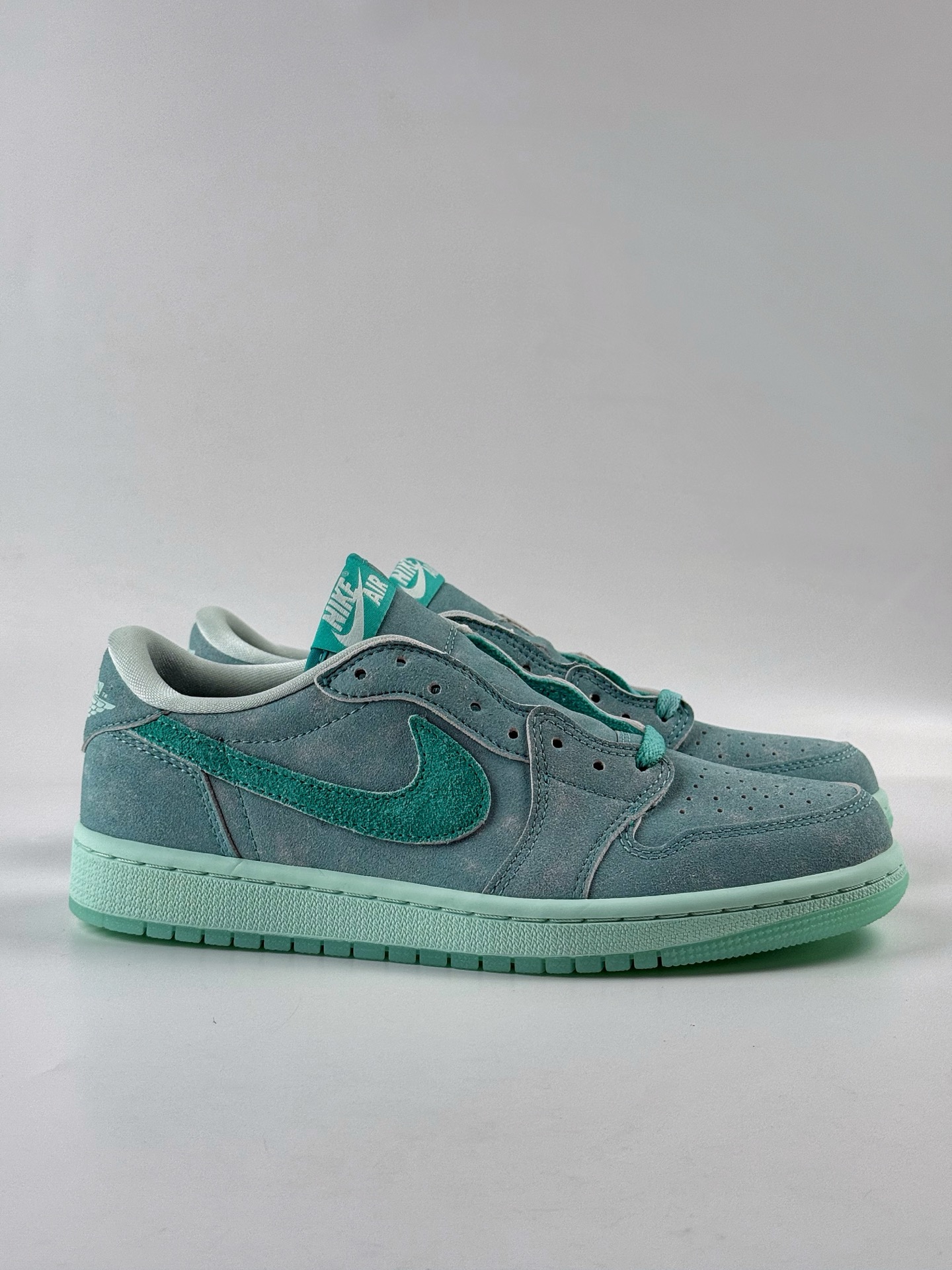 Air Jordan 1 Low 蓝绿 AJ1乔1低帮休闲板鞋  HQ8111-300