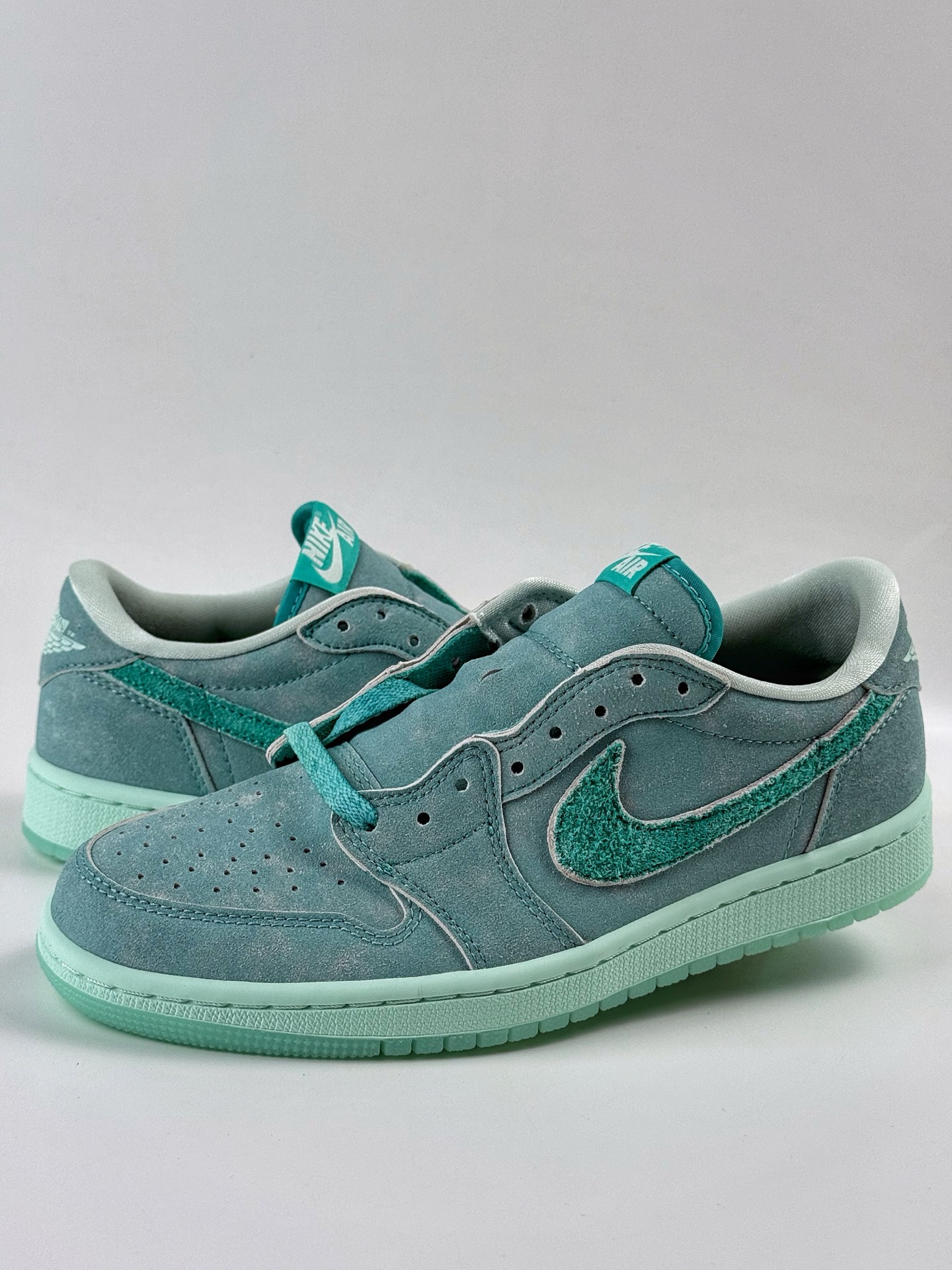 Air Jordan 1 Low 蓝绿 AJ1乔1低帮休闲板鞋  HQ8111-300