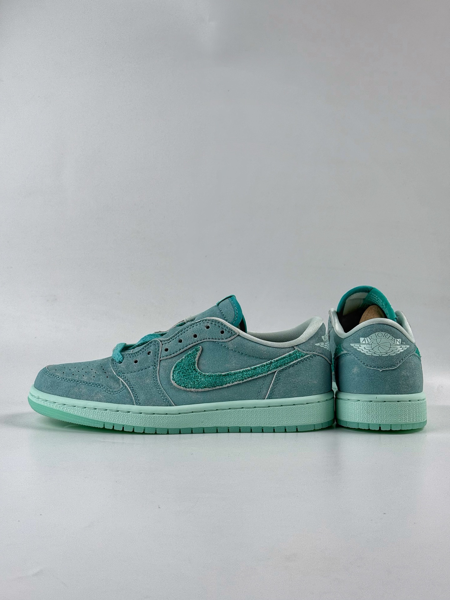 Air Jordan 1 Low 蓝绿 AJ1乔1低帮休闲板鞋  HQ8111-300