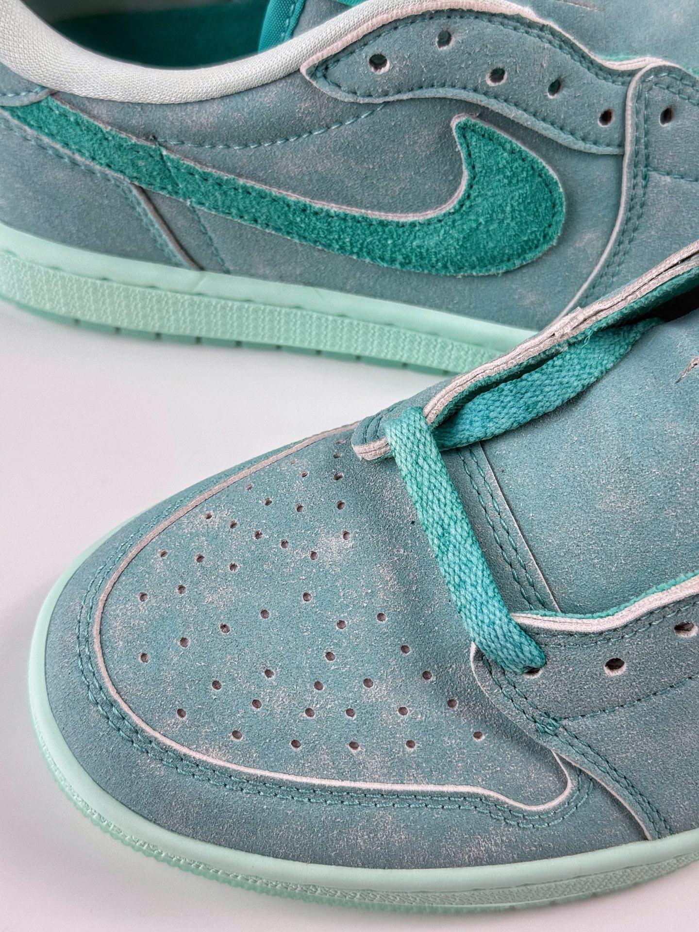 Air Jordan 1 Low 蓝绿 AJ1乔1低帮休闲板鞋  HQ8111-300