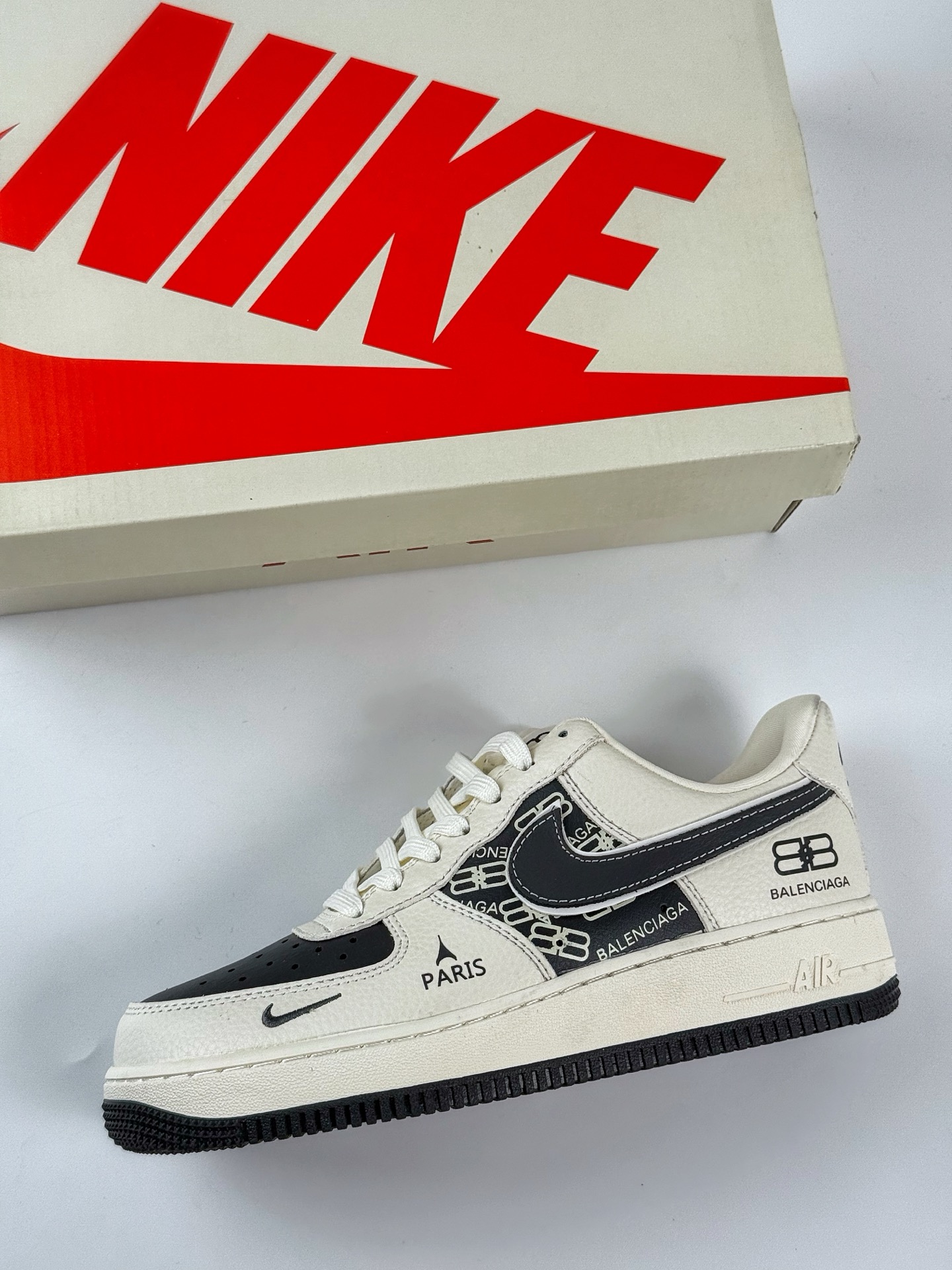 Nike Air Force 1 Low 07 x Balenciaga 白黑小勾 XL1979-103