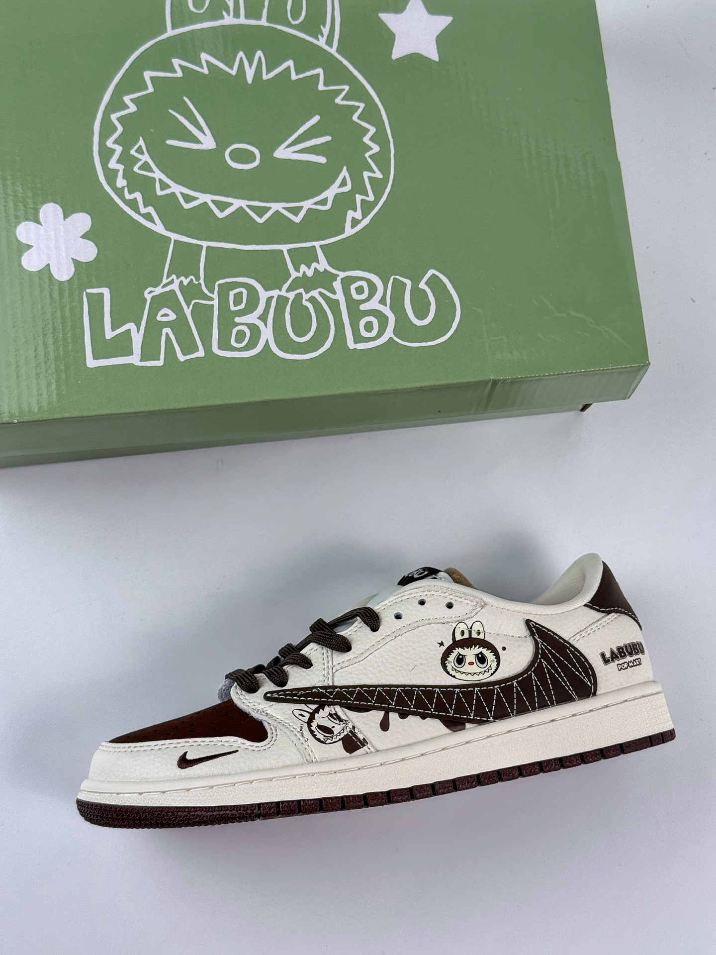 Travis Scott x Nike Air Jordan 1 Low x LABUBU Air Jordan 1 Low 反转白棕小勾拉布布倒钩  XS2025-051