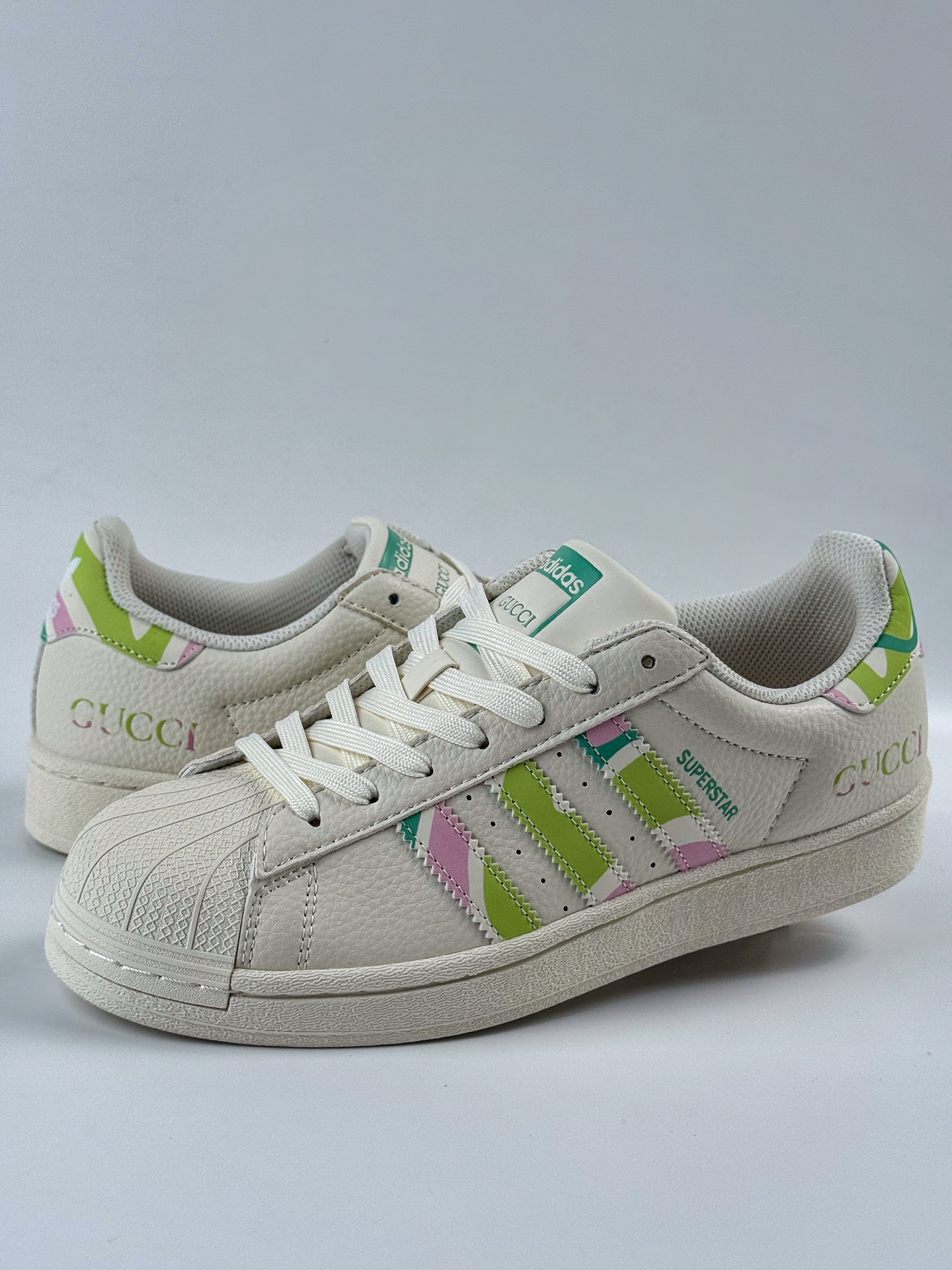 AD Originals Superstar x GUCCI 白绿 采用全新头层拼接皮革材质  DS0024
