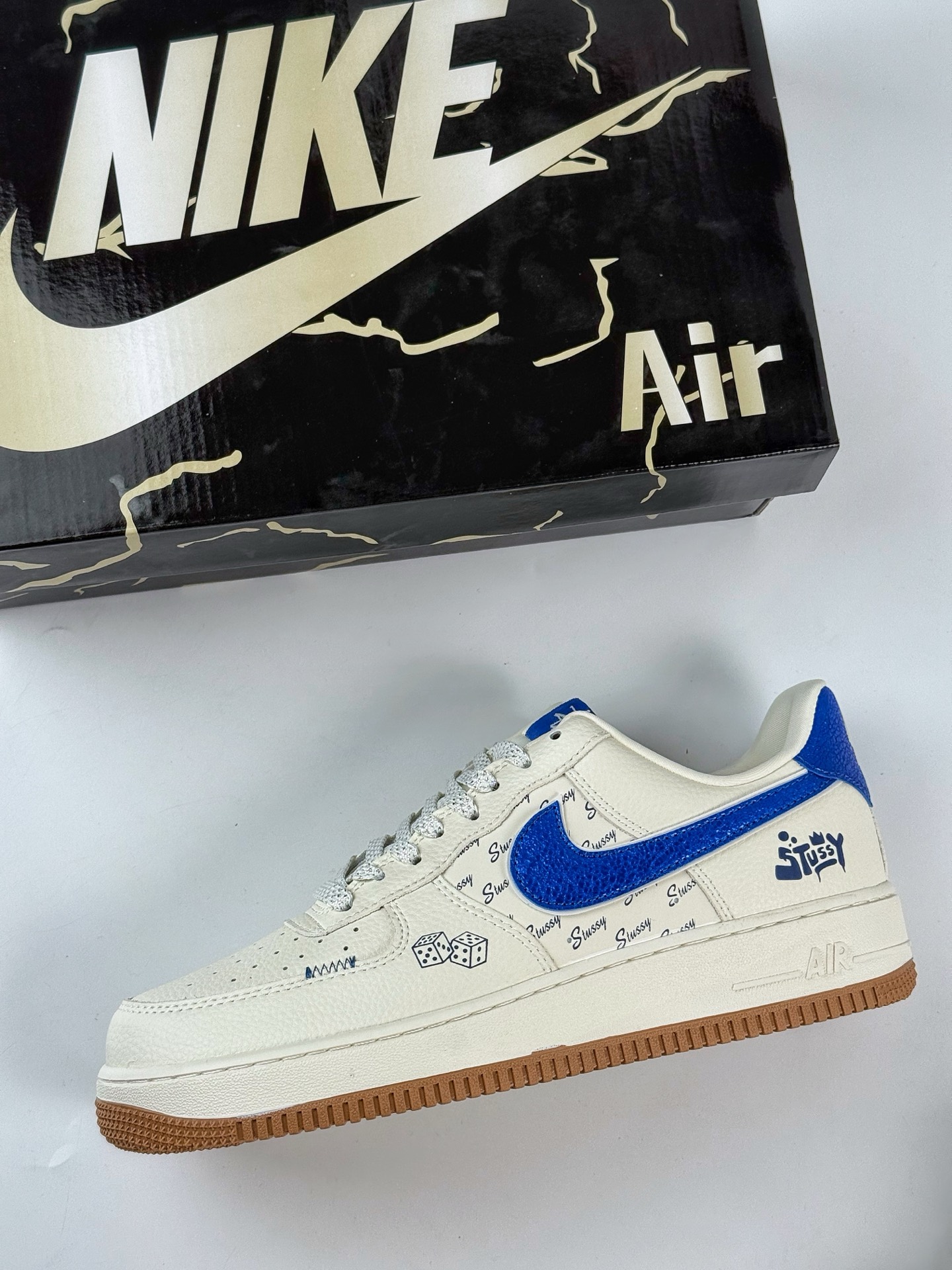 Nike Air Force 1 Low 07 x Stussy 米蓝满天星  KJ1688-006