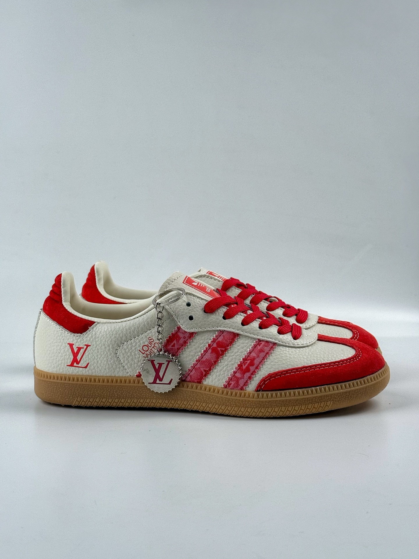 adidoriginals Samba OG x Louis Vuitton 红白 桑巴舞系列复古经典轻便板鞋  DX0008