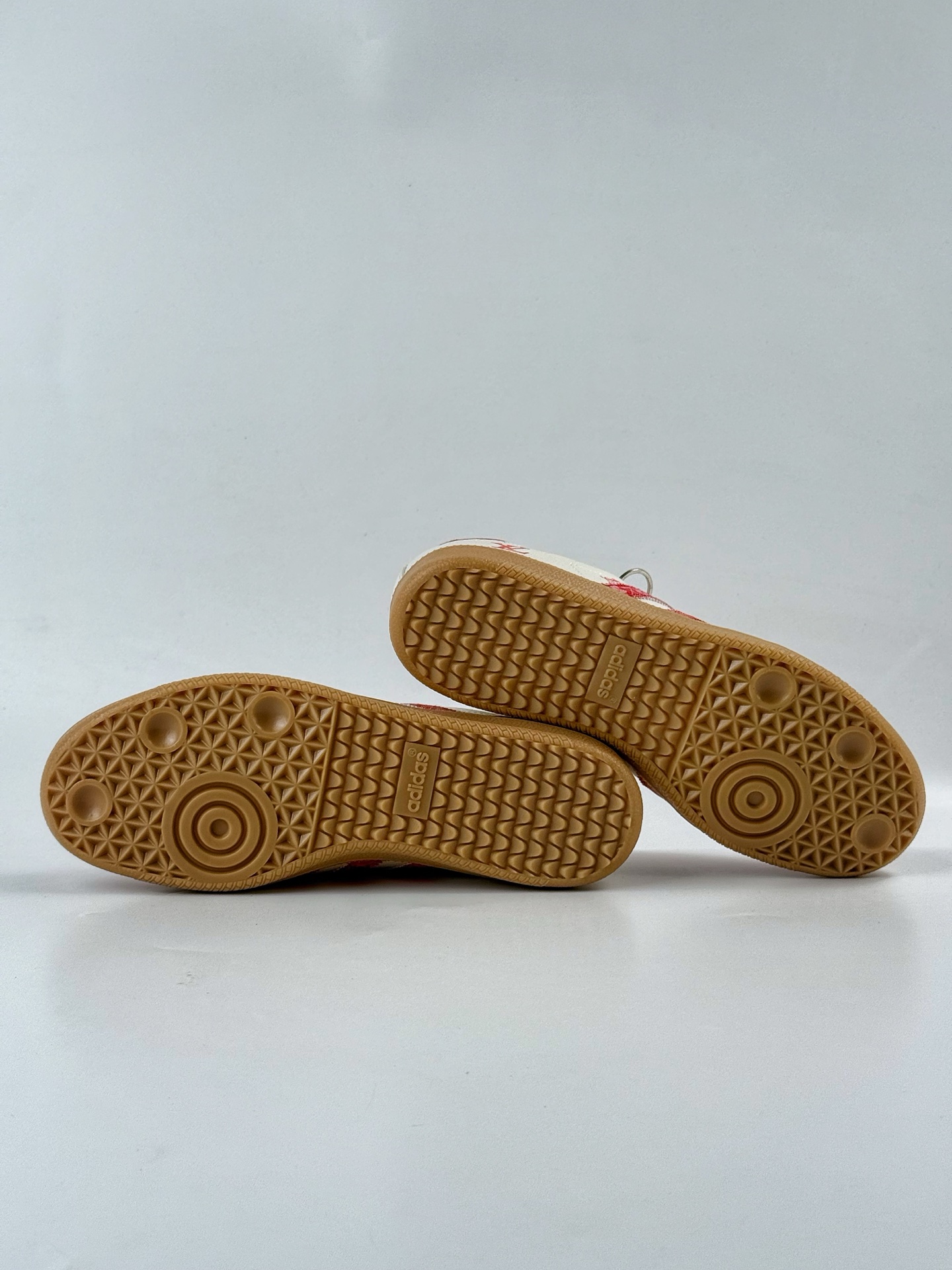 adidoriginals Samba OG x Louis Vuitton 红白 桑巴舞系列复古经典轻便板鞋  DX0008