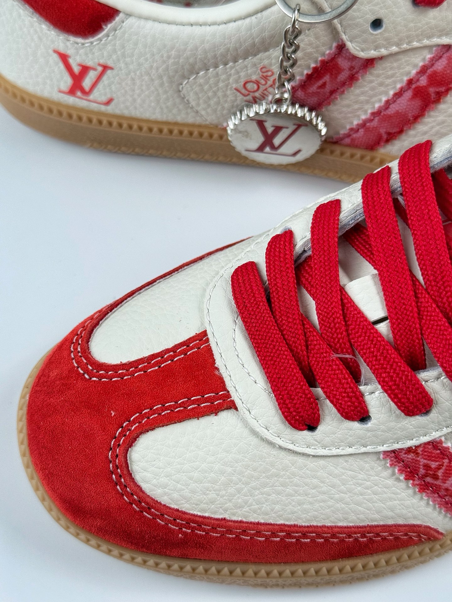 adidoriginals Samba OG x Louis Vuitton 红白 桑巴舞系列复古经典轻便板鞋  DX0008