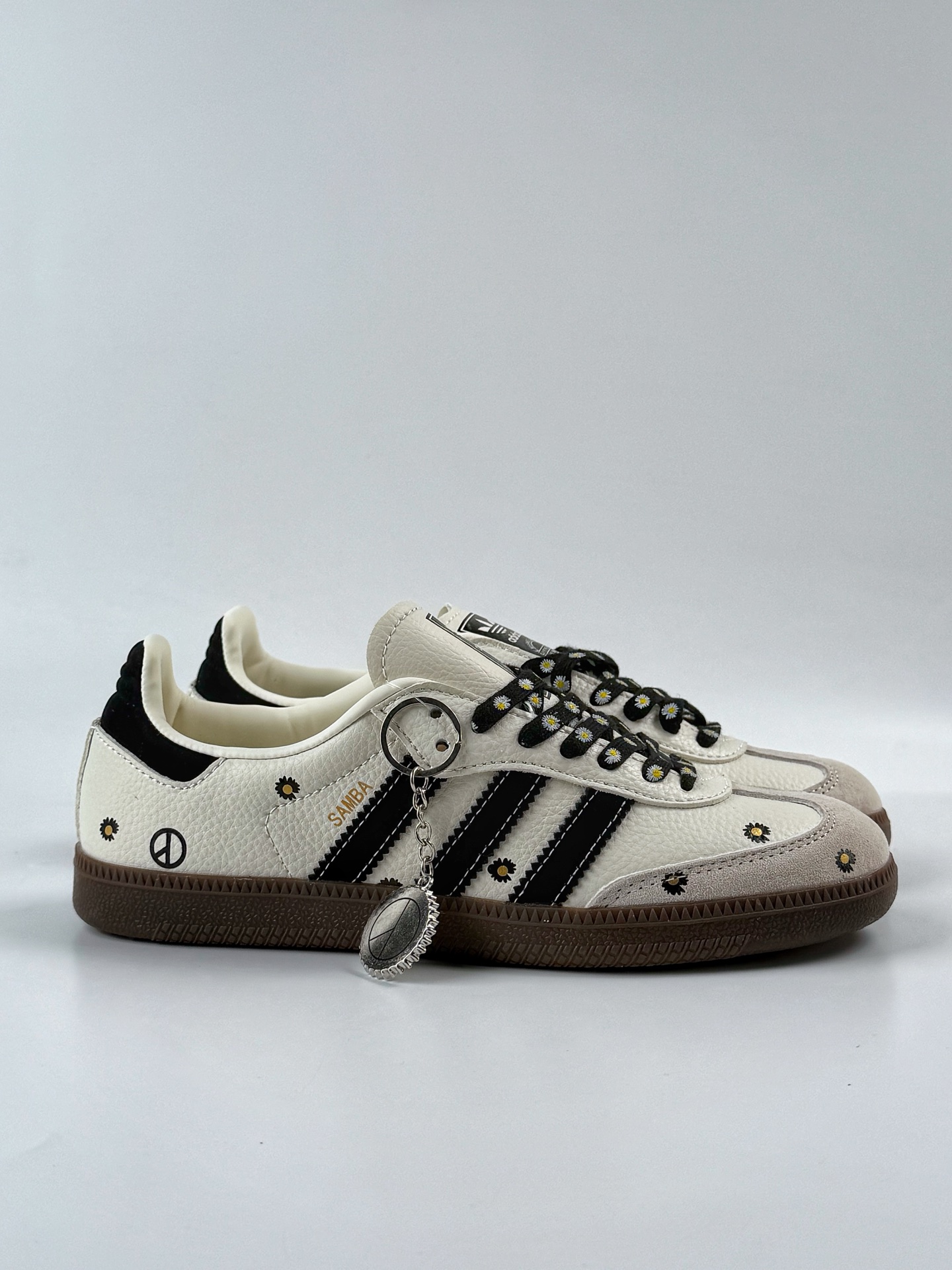 adidoriginals Samba OG 小雏菊 灰白黑 桑巴舞系列复古经典轻便板鞋  DX0005